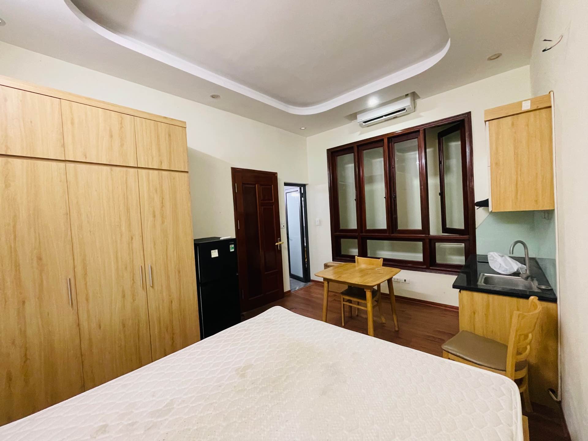 Bán chung cư mini 7 tầng tại quận Xuân Thủy, đầy đủ nội thất, thang máy, gần khu đại học