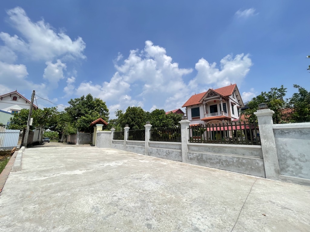 Bán đất thổ cư Sơn Đoài Tân Minh Sóc Sơn, mặt tiền rộng ô tô vào tận đất