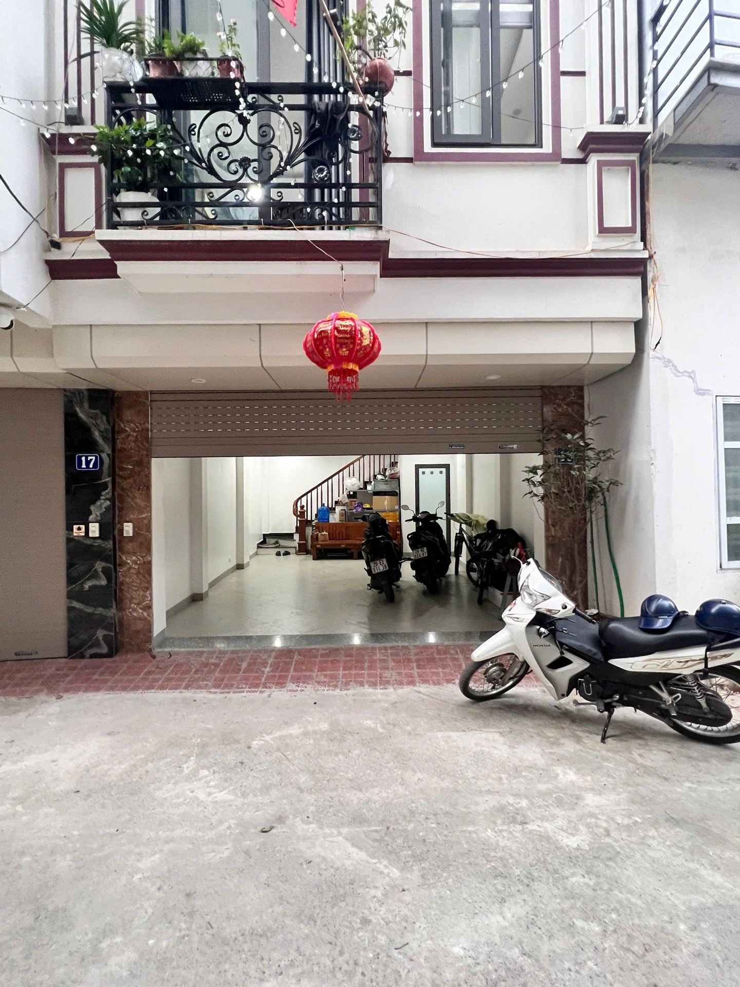 GA NGỌC HỒI - 5 TẦNG GAZA Ô TÔ - ĐƯỜNG THÔNG -NHÀ ĐẸP FULL NỘI THẤT Ở NGAY .
