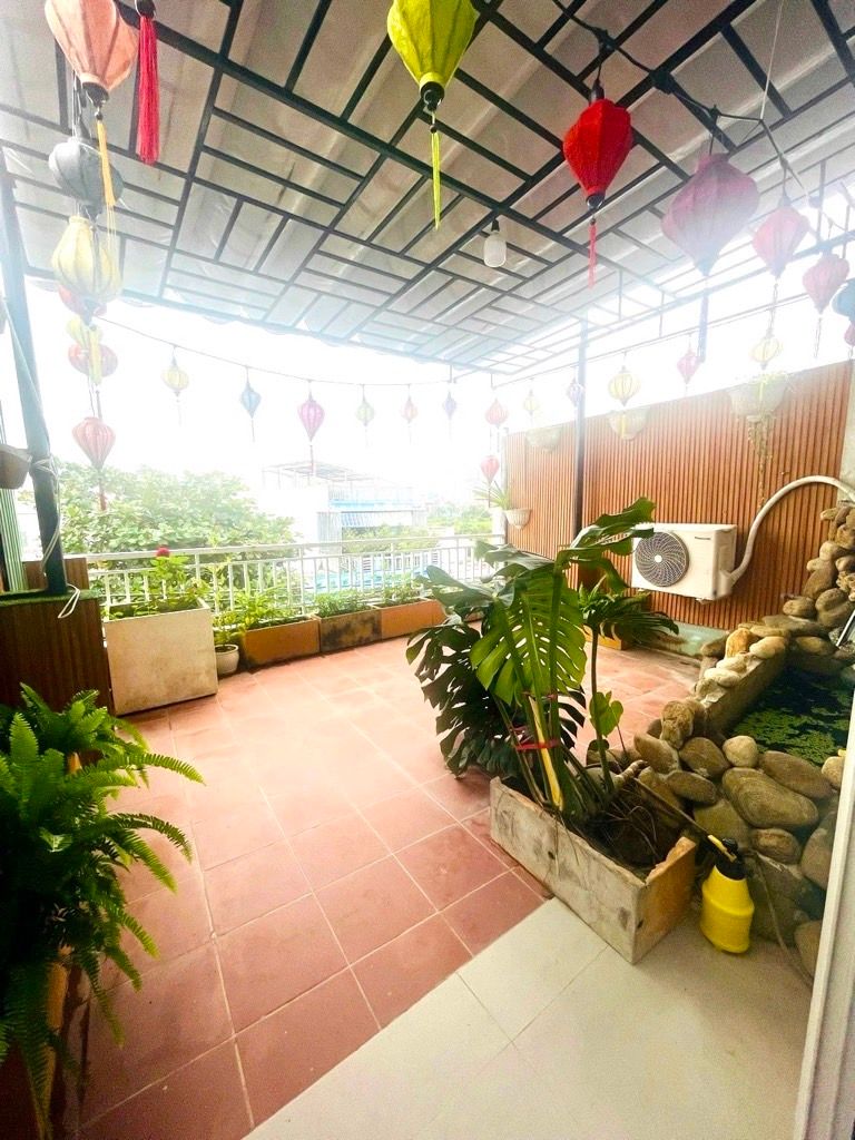 Bán nhà mặt phố tại quận gần sông, vị trí view pháo hoa, diện tích 88.4m2