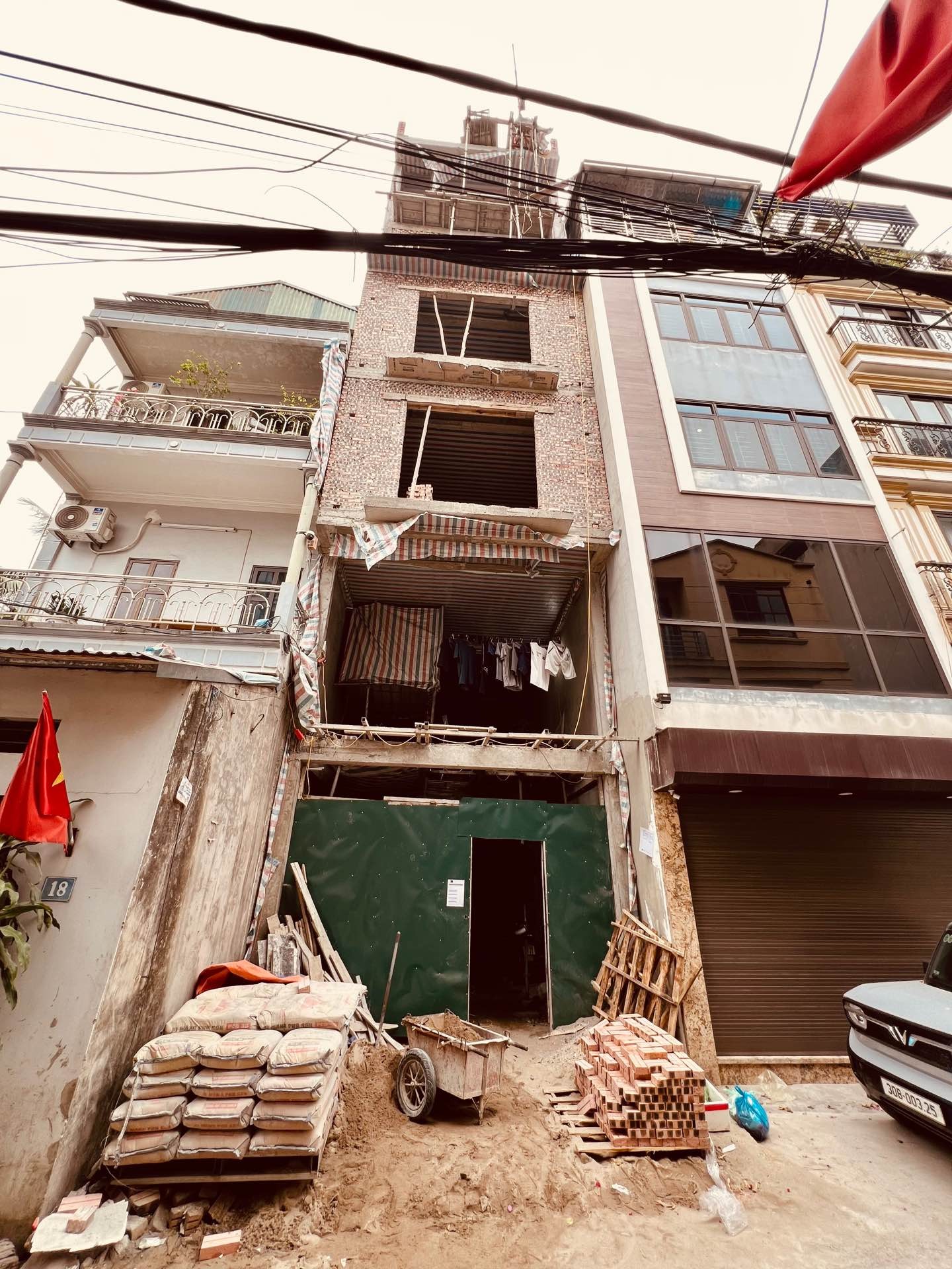 NGÕ 2 Ô TÔ TRÁNH - NHÀ MỚI - 8 TẦNG THANG MÁY - KINH DOANH