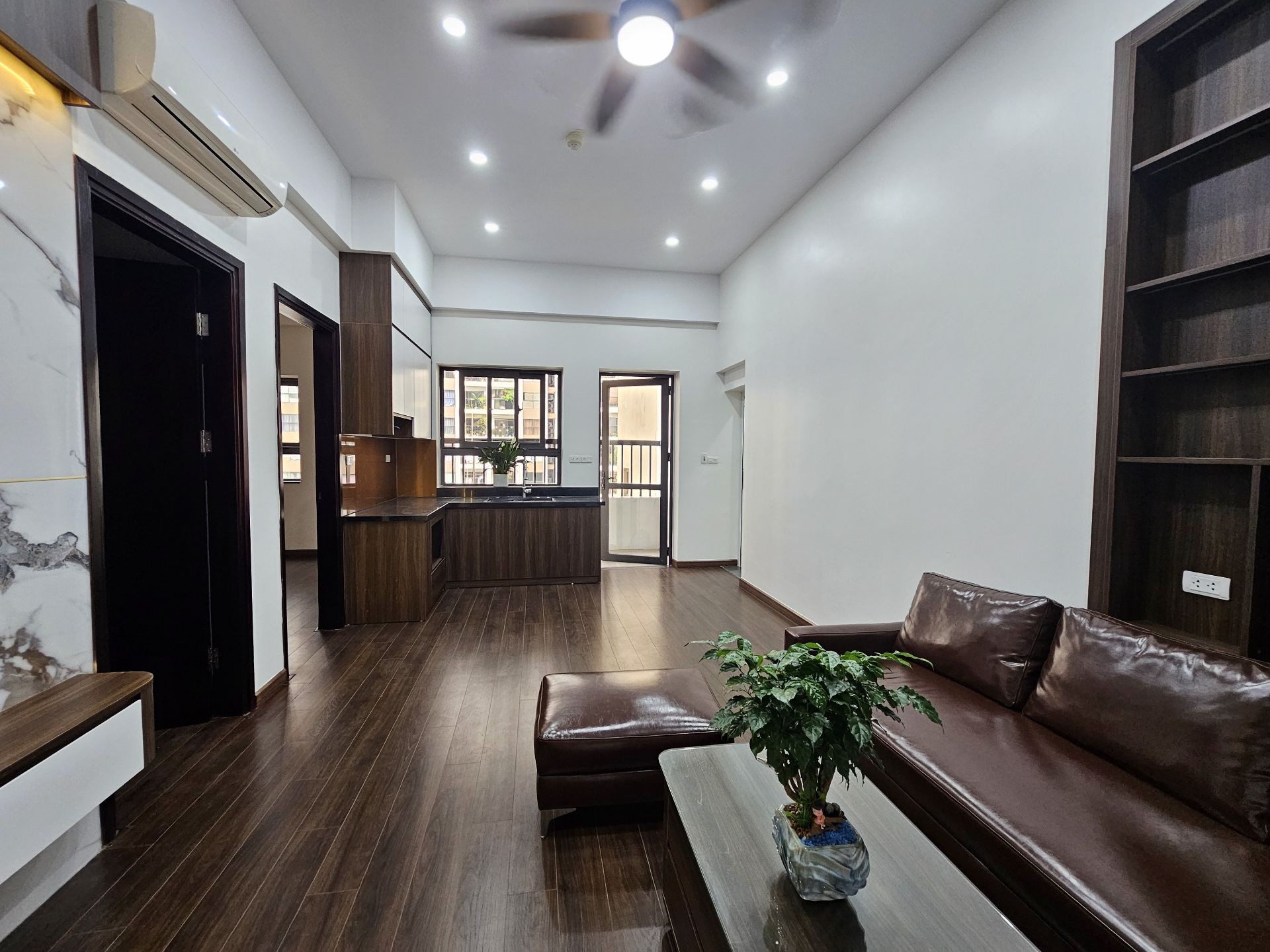 Căn Hộ Chung Cư Tầng Cao Mới Tinh Đáng Sở Hữu Tại Khương Đình Giá Tốt