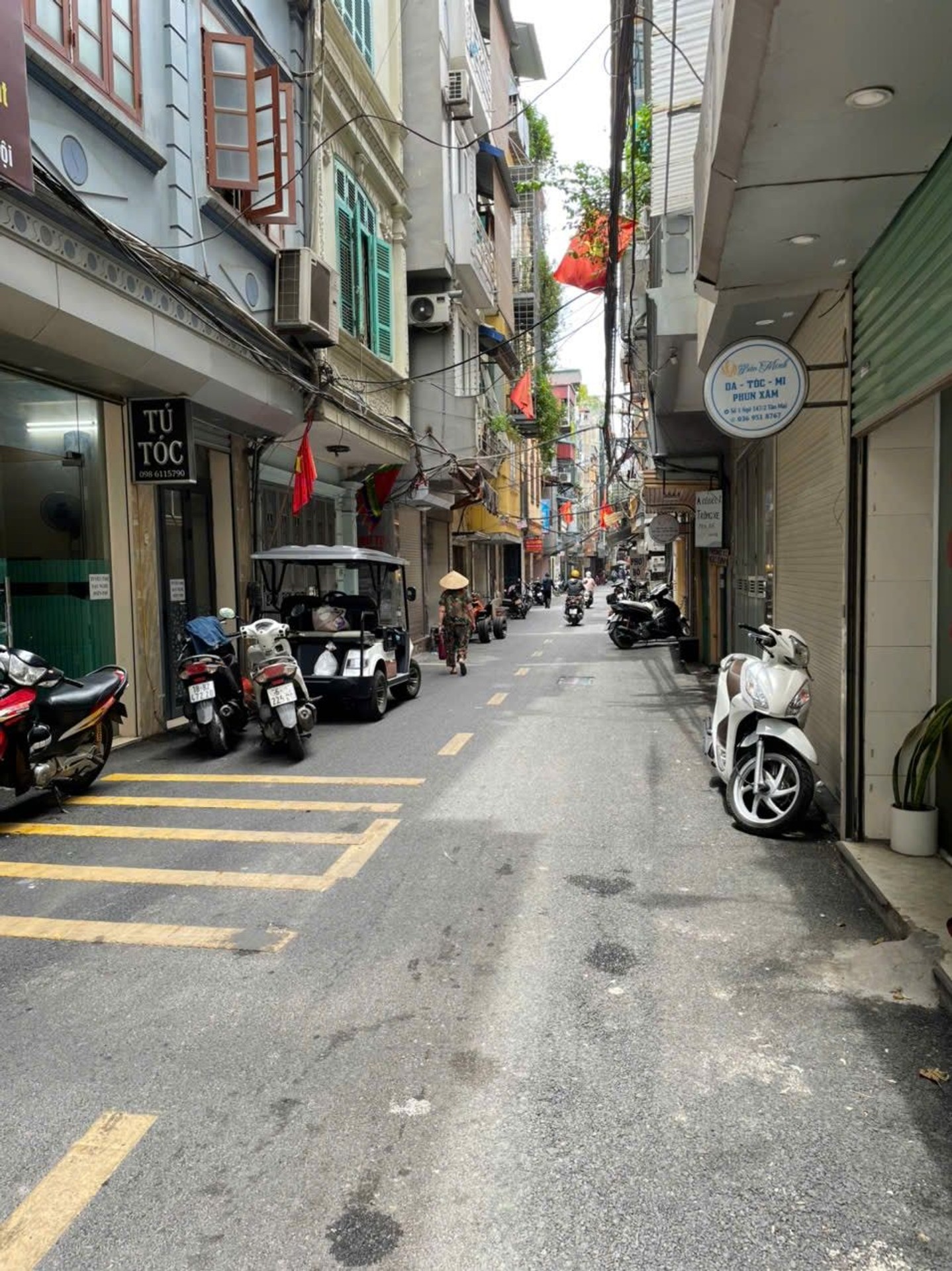 Nhà mặt ngõ đang kinh doanh/trương định/đền lừ/ 6 tỷ 5 / 0866863387