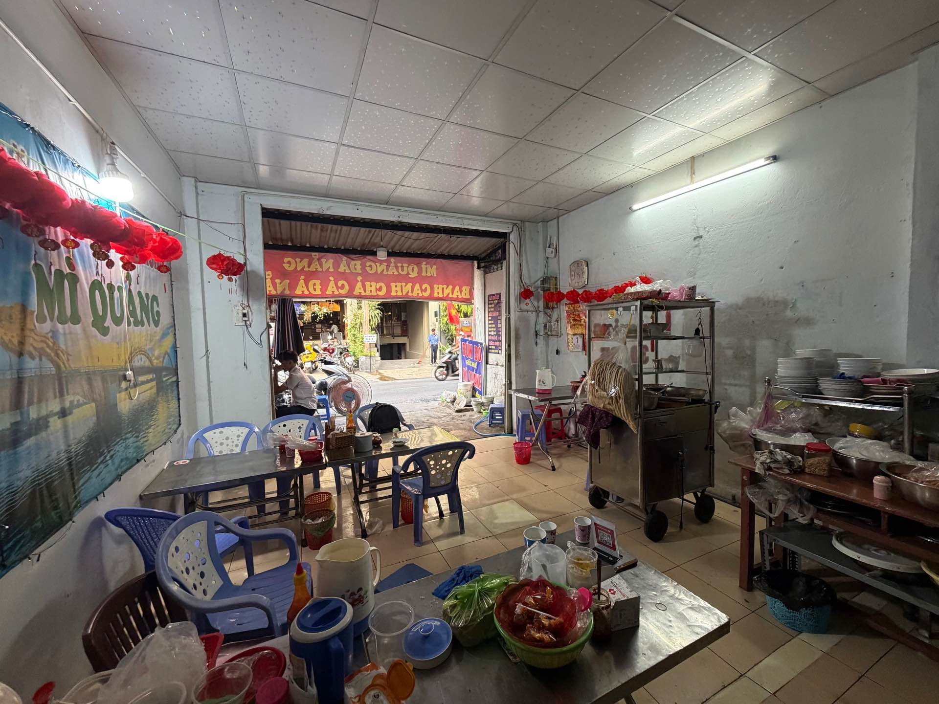 Mặt tiền NGUYỄN DU | Gò Vấp rất tấp nập