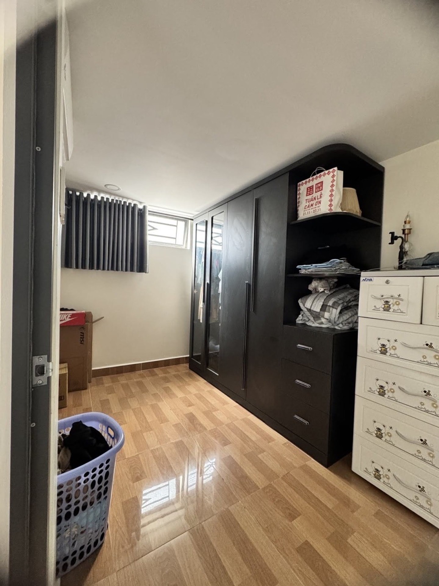 Bán nhà riêng 4 tầng hiện đại tại Quận 8, diện tích 33m2, hẻm xe hơi, 3 phòng ngủ