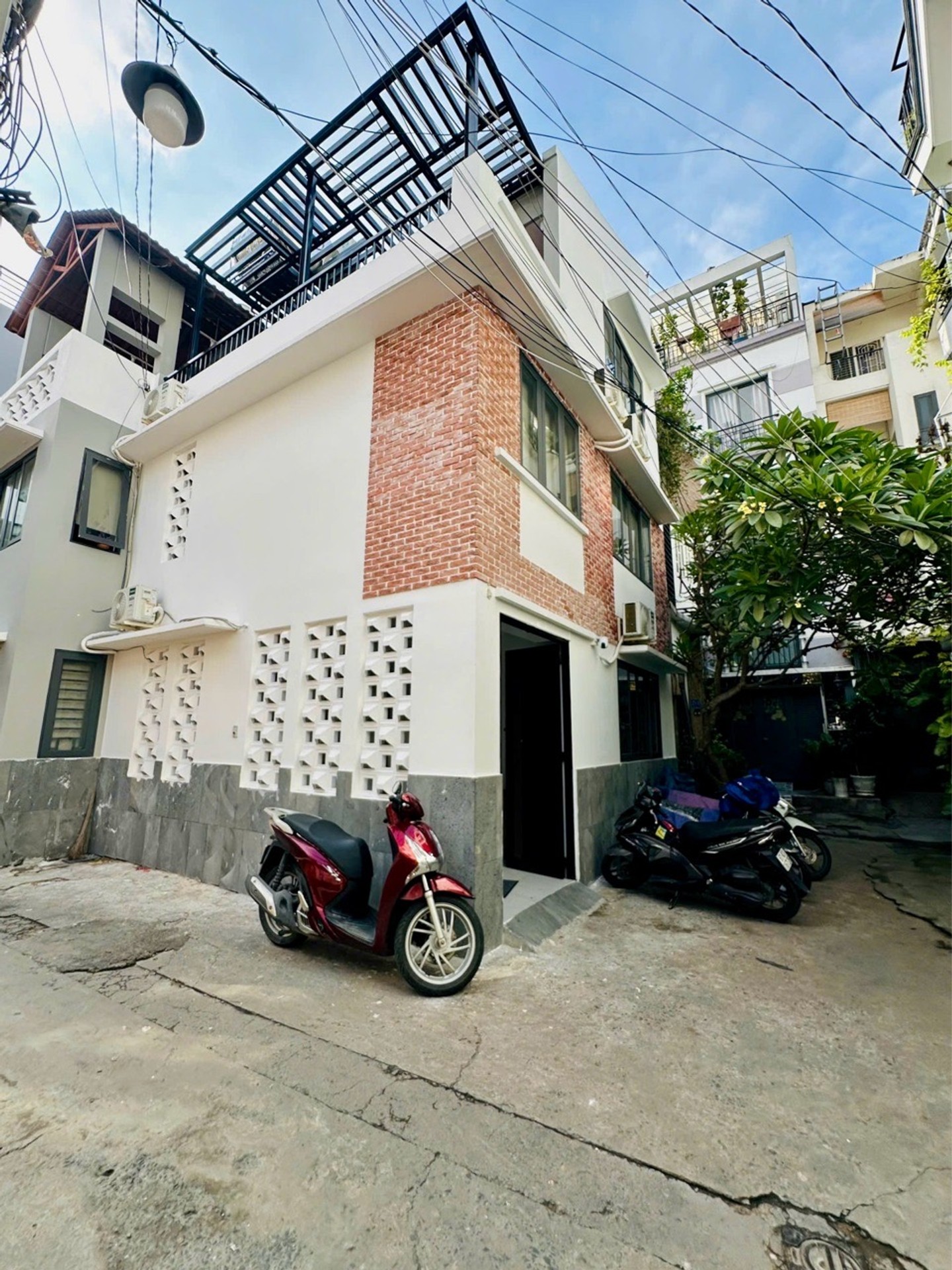 Bán nhà riêng 3 tầng tại Phường 11, Bình Thạnh, gần Đại học Văn Lang, mặt tiền 6.5m, diện tích 80m²