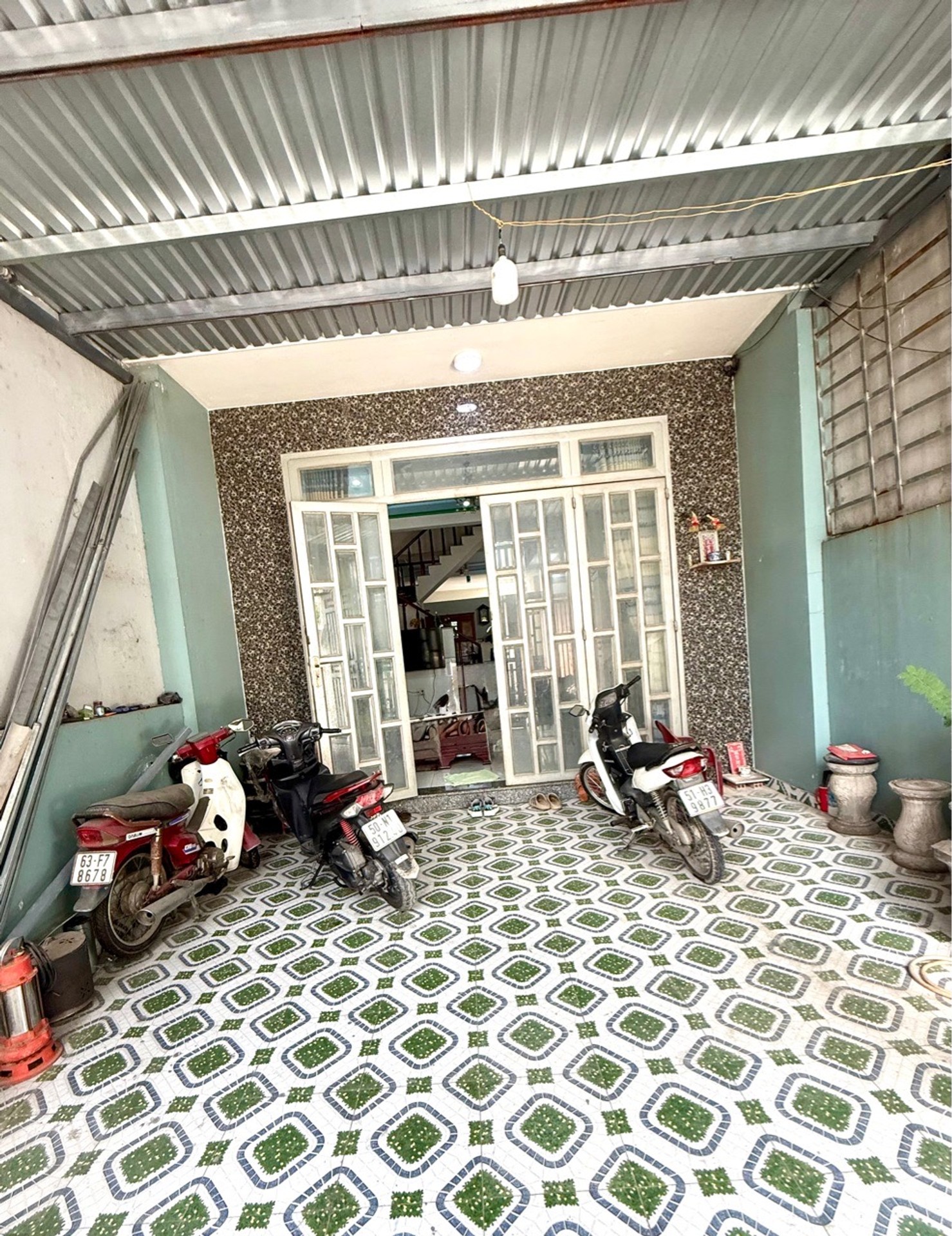Bán nhà riêng 3 tầng phường Tân Tạo A, Quận Bình Tân, diện tích 102.6m2 mặt tiền 5m