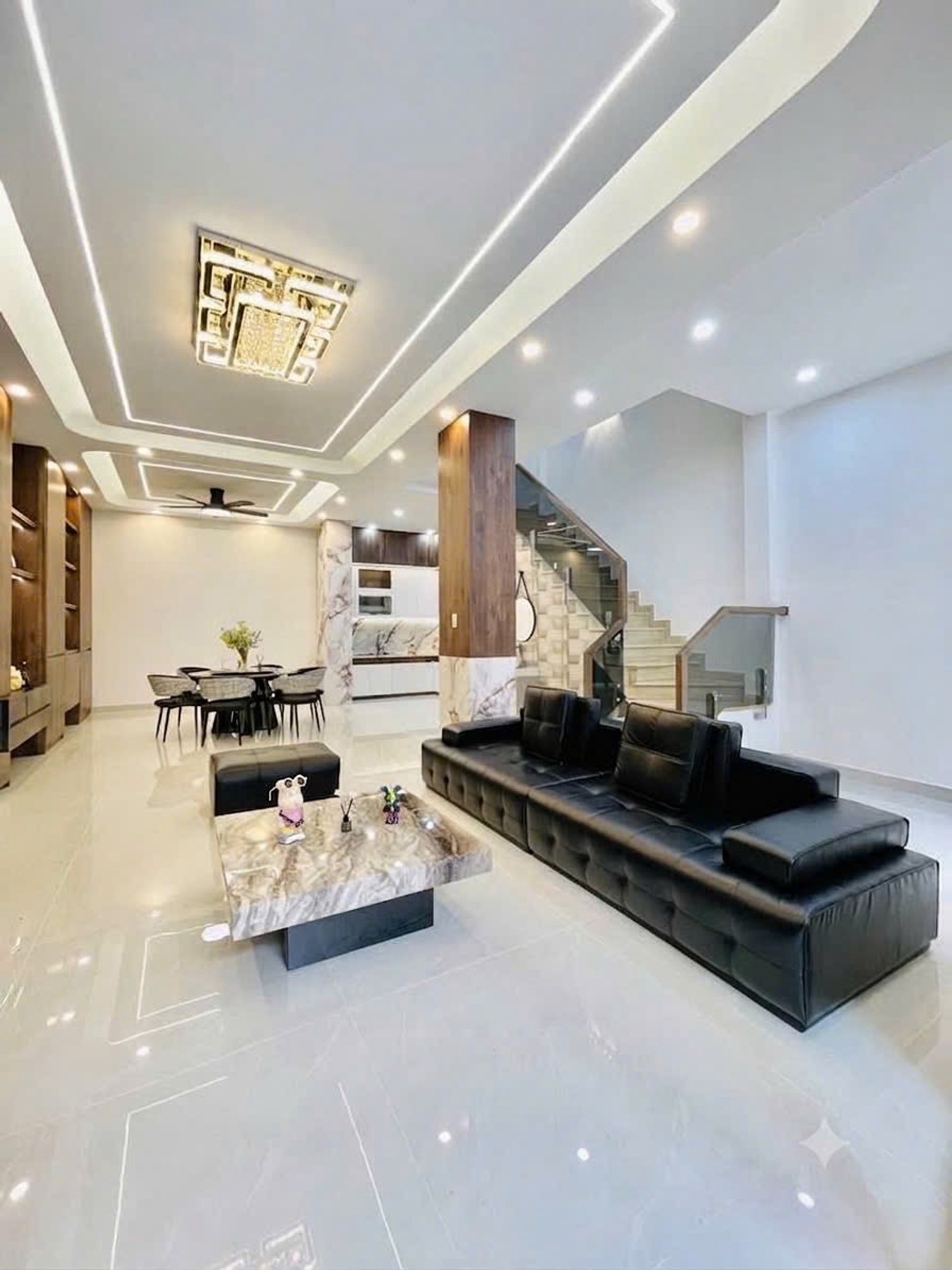 Nhà Biệt thự Mini Hẻm 8m , ngang 7m x 12m,3 tầng 4PN 5WC tại Đình Nghi Xuân, Bình Tân giáp Tân Phú