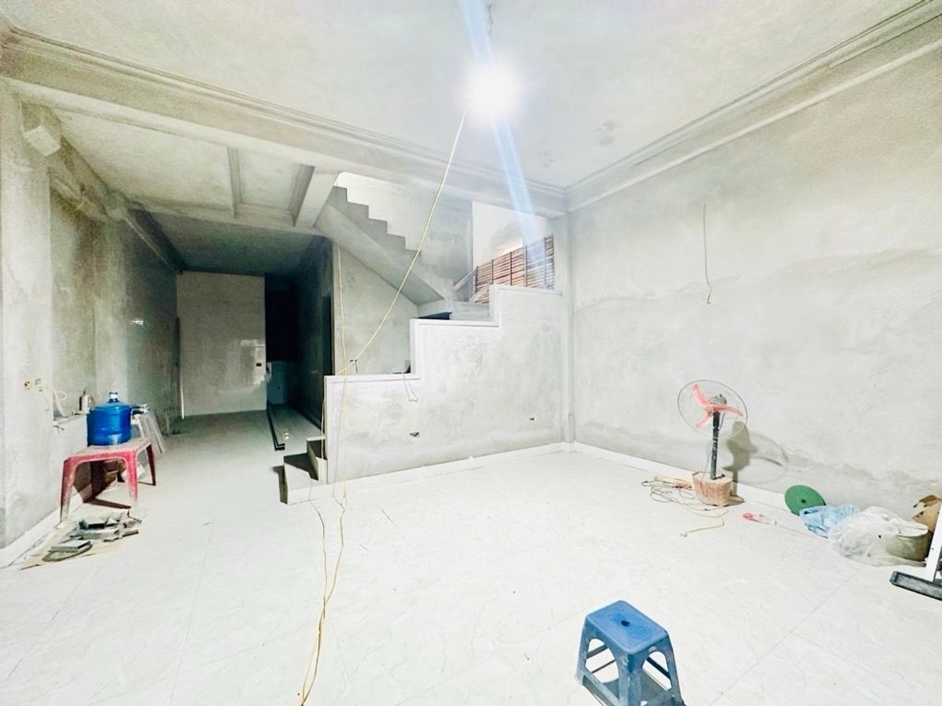 Bán nhà 4 tầng hướng Đông Bắc tại khu vực phát triển, diện tích 89m²/100m sử dụng