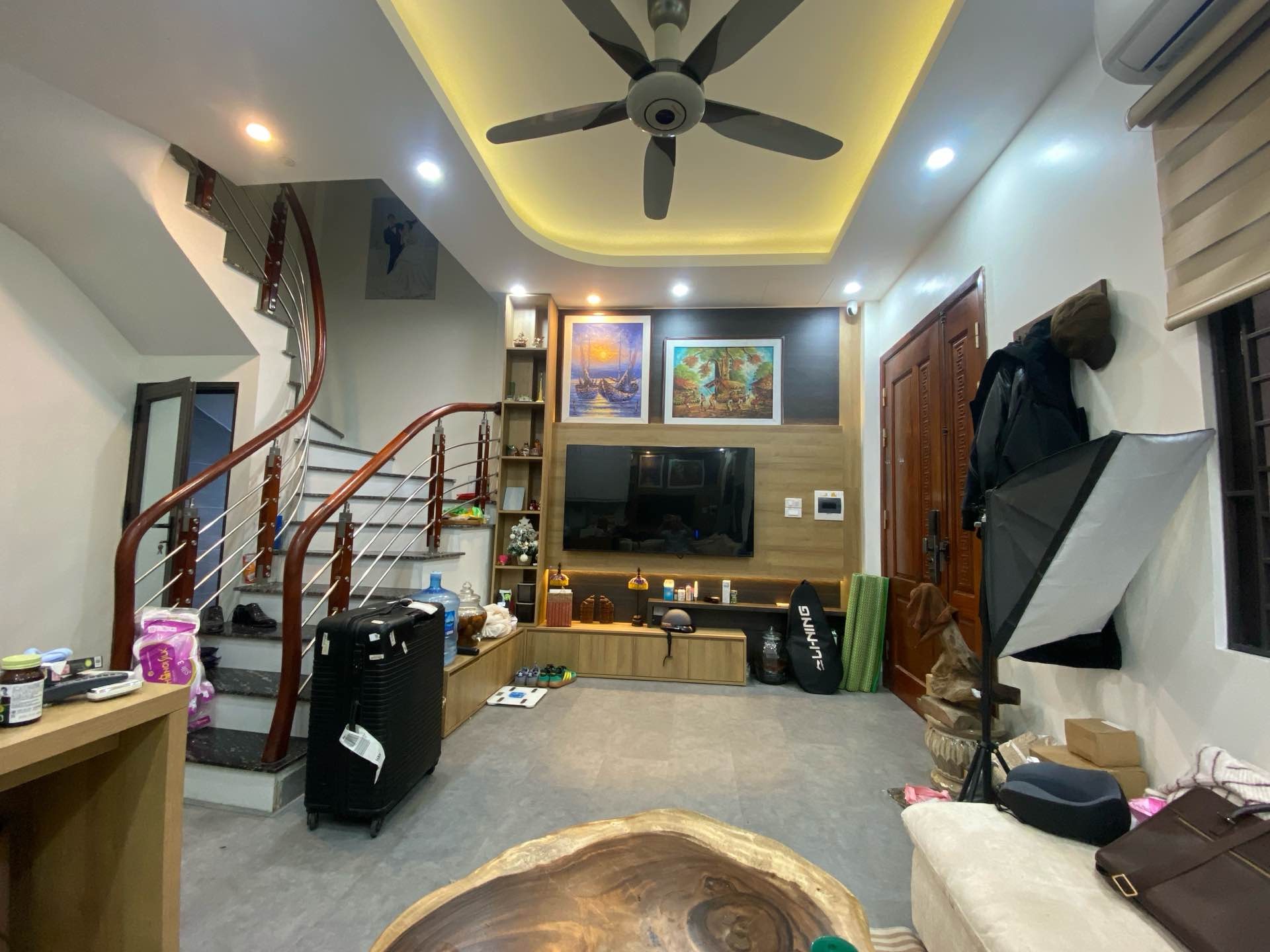 Bán nhà 5 tầng diện tích 45.7m2 tại Thạch Bàn, Long Biên