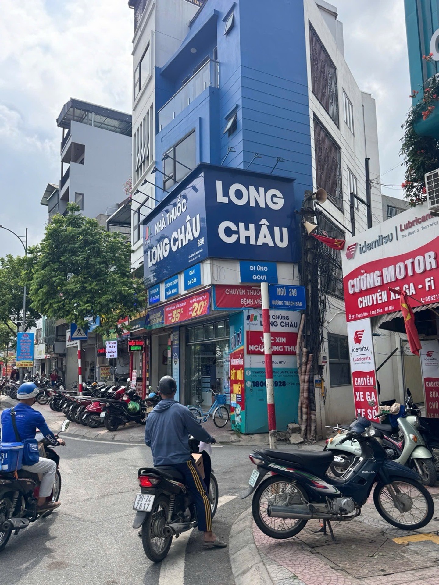 Bán nhà 6 tầng thang máy mới xây tại trung tâm Thạch Bàn, diện tích 50m²
