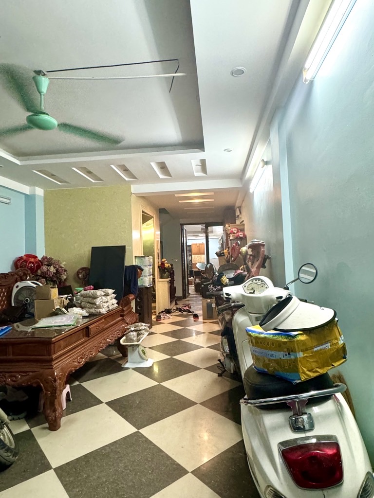 Bán nhà 7 tầng thang máy tại Phú Diễn, giá 23.9 tỷ