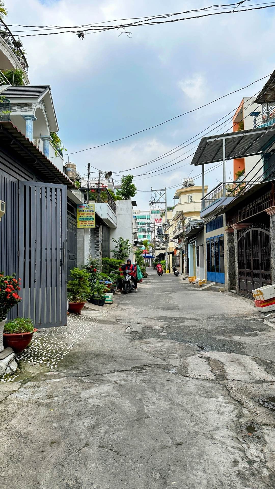 Bán nhà riêng 162m2 phường Đông Hưng Thuận, góc 2 mặt tiền, giá tốt 9,5 tỷ
