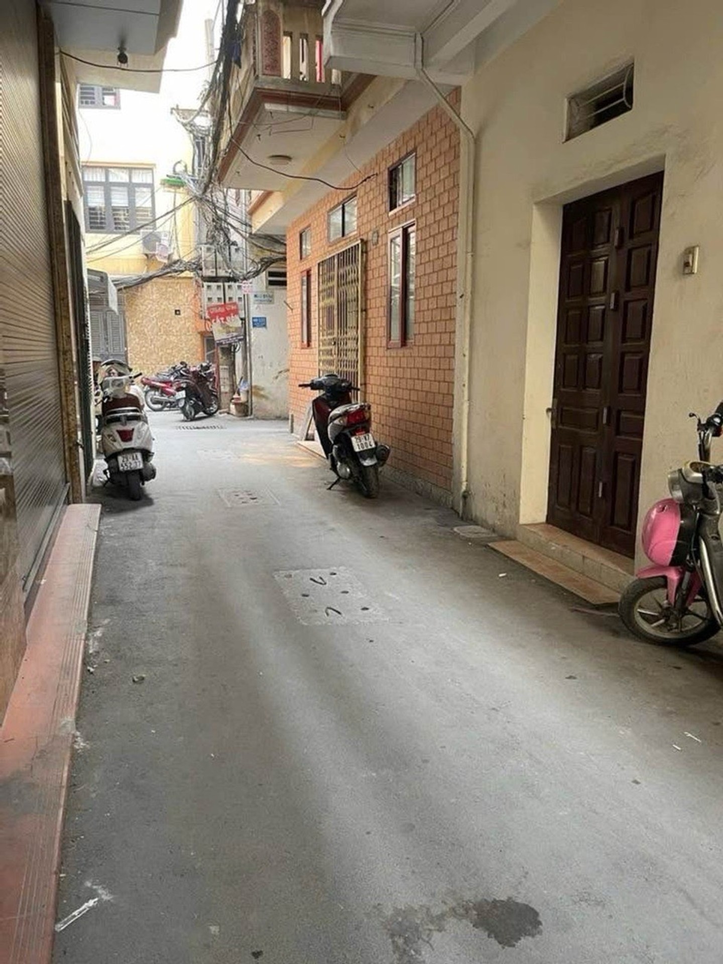 Nhà Hai Mặt Thoáng Gần Hồ Văn Chương - Giá Đầu Tư