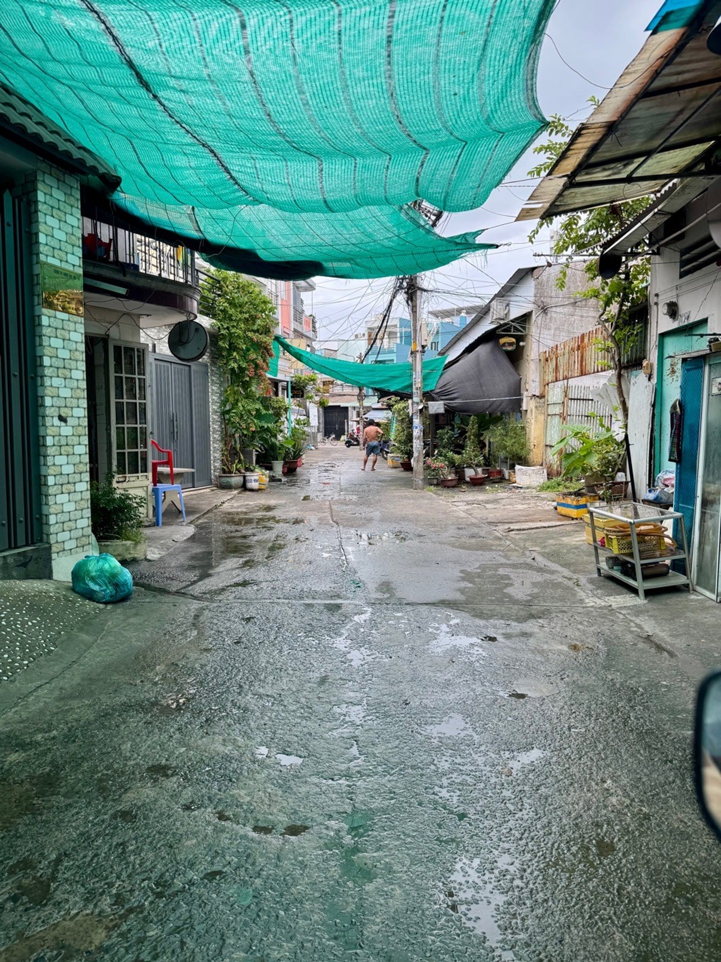 Bán Nhà 3 tầng 3PN gần chợ Lạc Quang, đi sân bay 10 phút - 4x17 - giá 6.xx tỷ