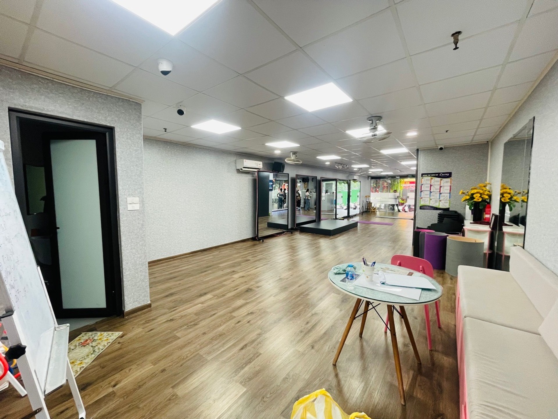 Bán shophouse kinh doanh tại Tây Nam Linh Đàm, 91m2, giá 9.9 tỷ