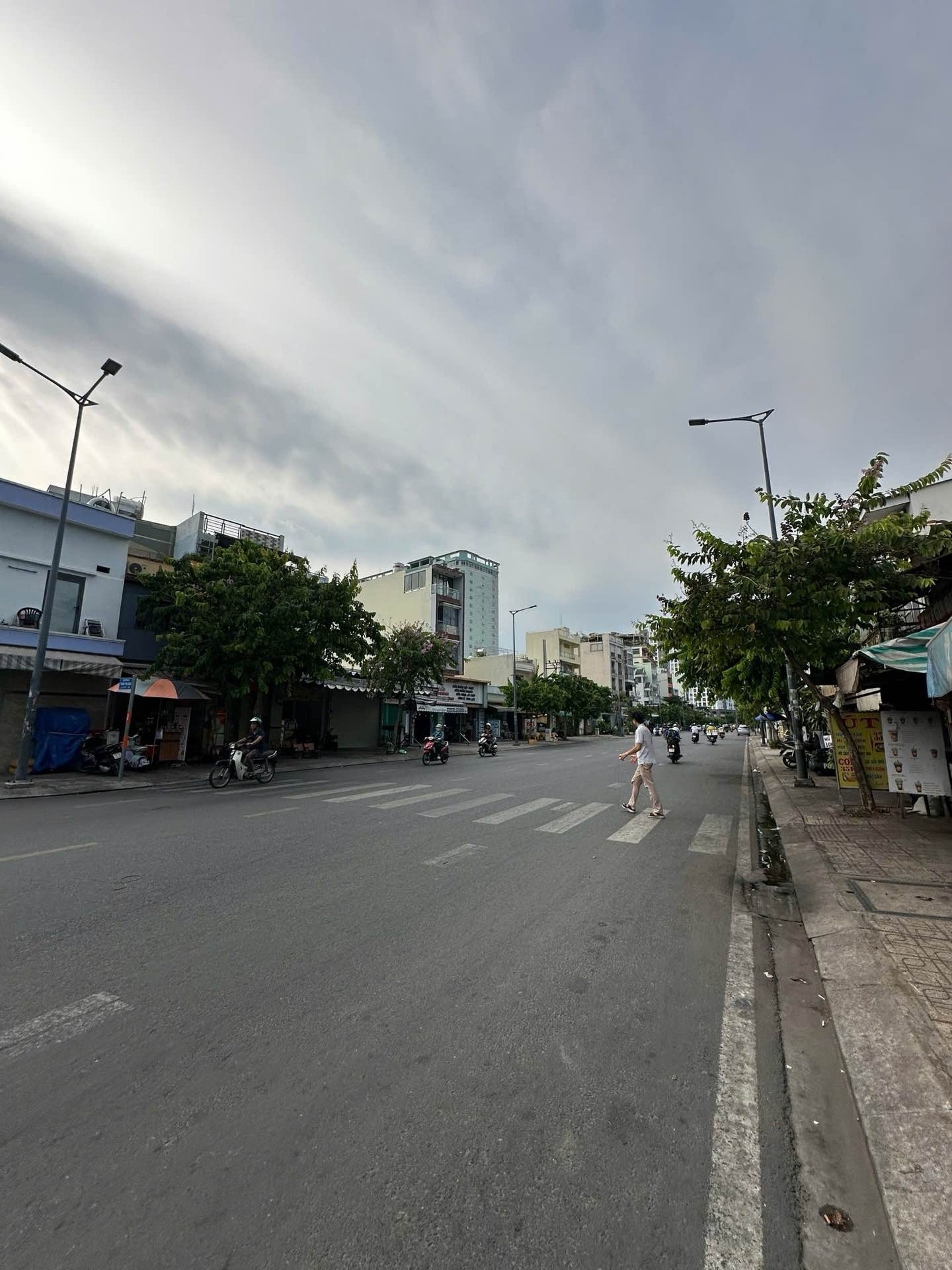 Bán nhà 5 tầng kinh doanh tốt tại Phường Hiệp Tân, diện tích 89.2m²