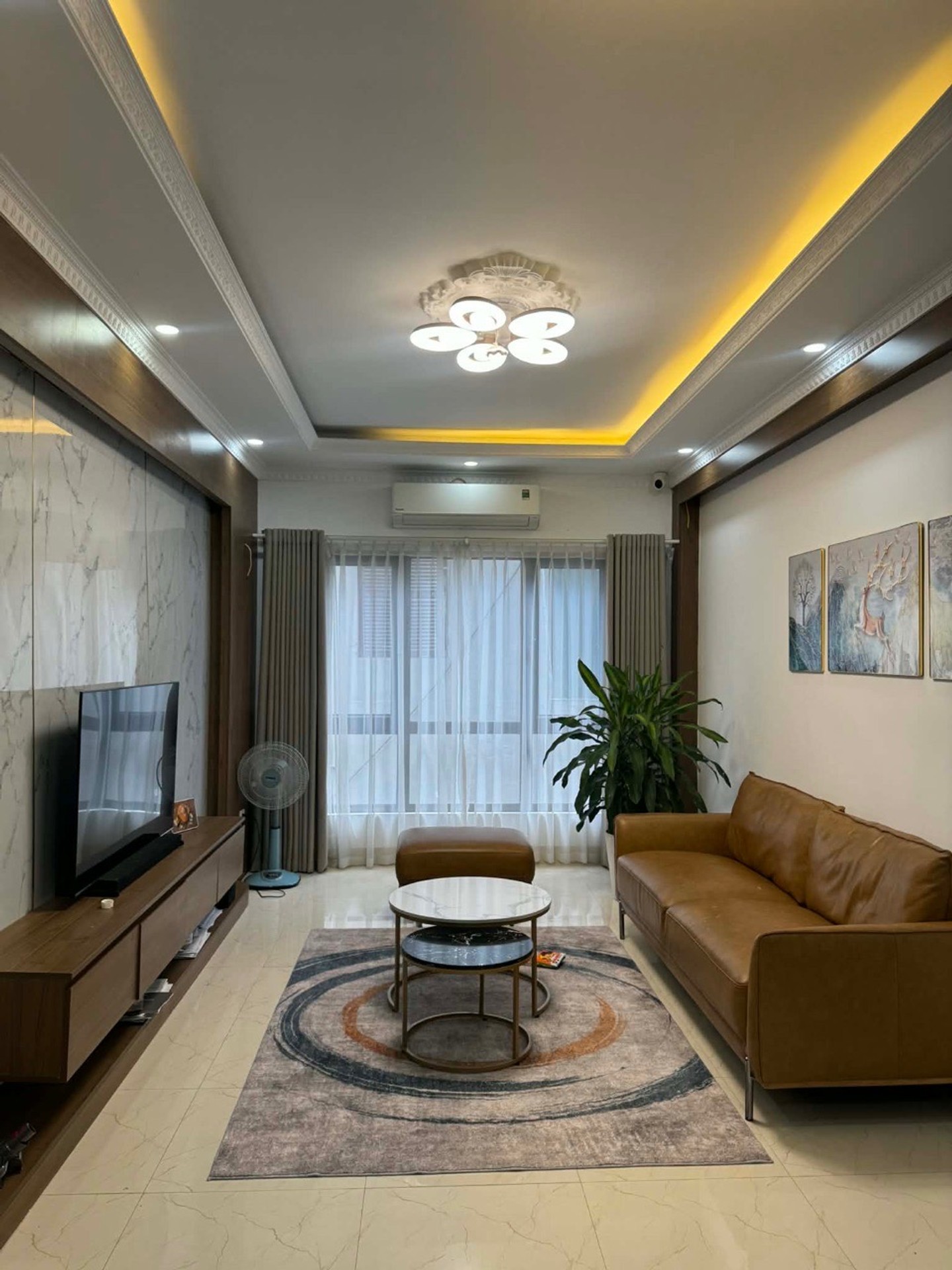 VÔ CÙNG HIẾM – LOANH QUANH 10 TỶ | LẠC LONG QUÂN – 6 TẦNG THANG MÁY