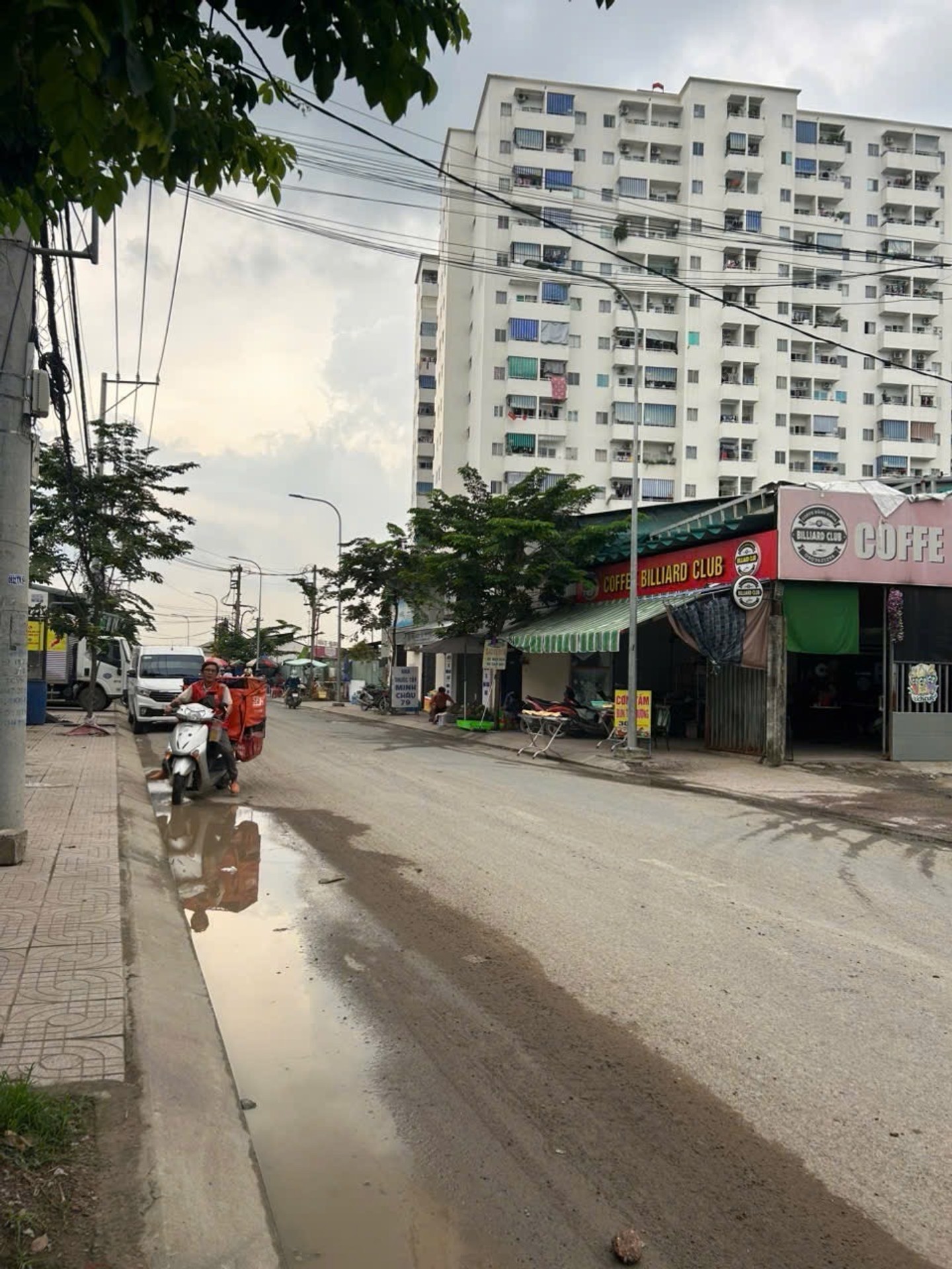 Cơ hội hiếm có sở hữu nhà mặt phố Hồ Văn Long giá chỉ 8 tỷ