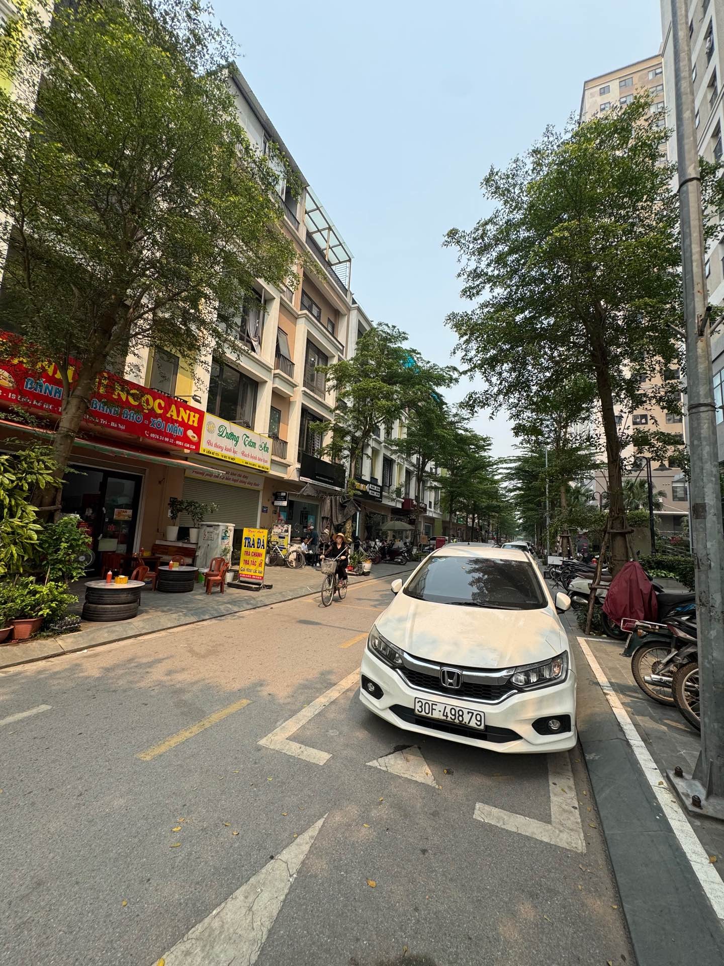 Biệt thự sang trọng mặt phố Tứ Hiệp, nhiều tiện ích