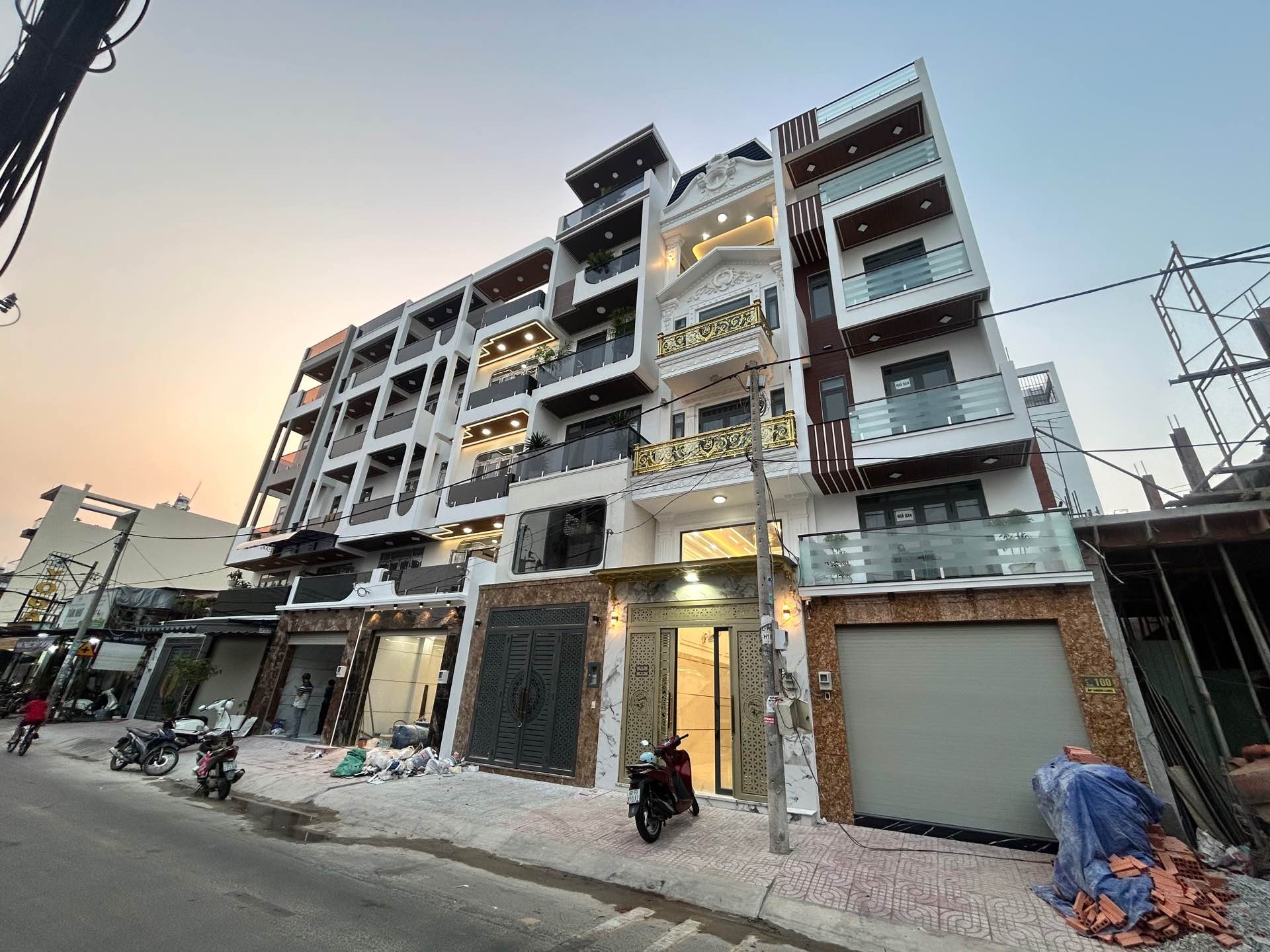 Bán nhà mặt phố Bình Tân 64m² mặt tiền 4m, 5 tầng, giá 10,5 tỷ