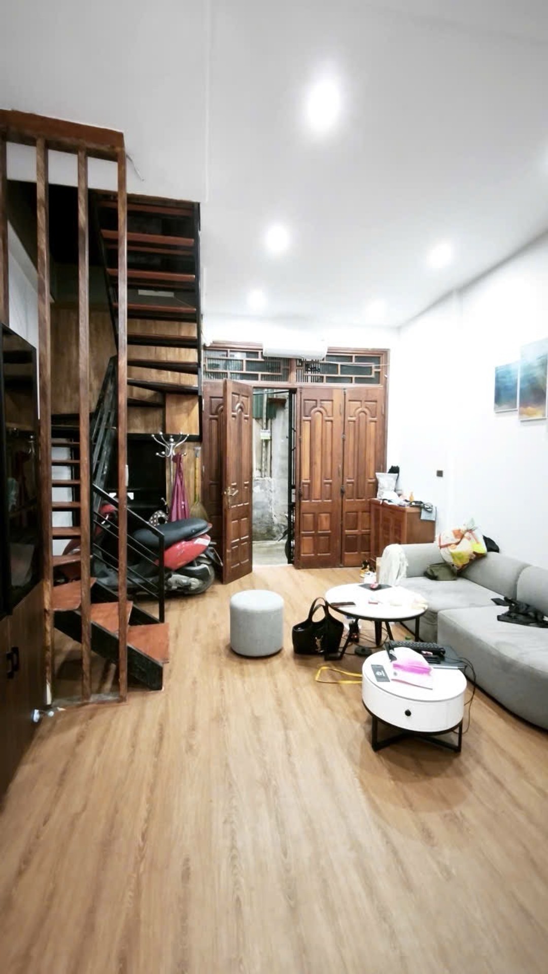 [Tin xác thực] cc Bán nhà riêng 3 tầng mặt tiền rộng cách time city 10 phút/ sổ đỏ chính chủ/