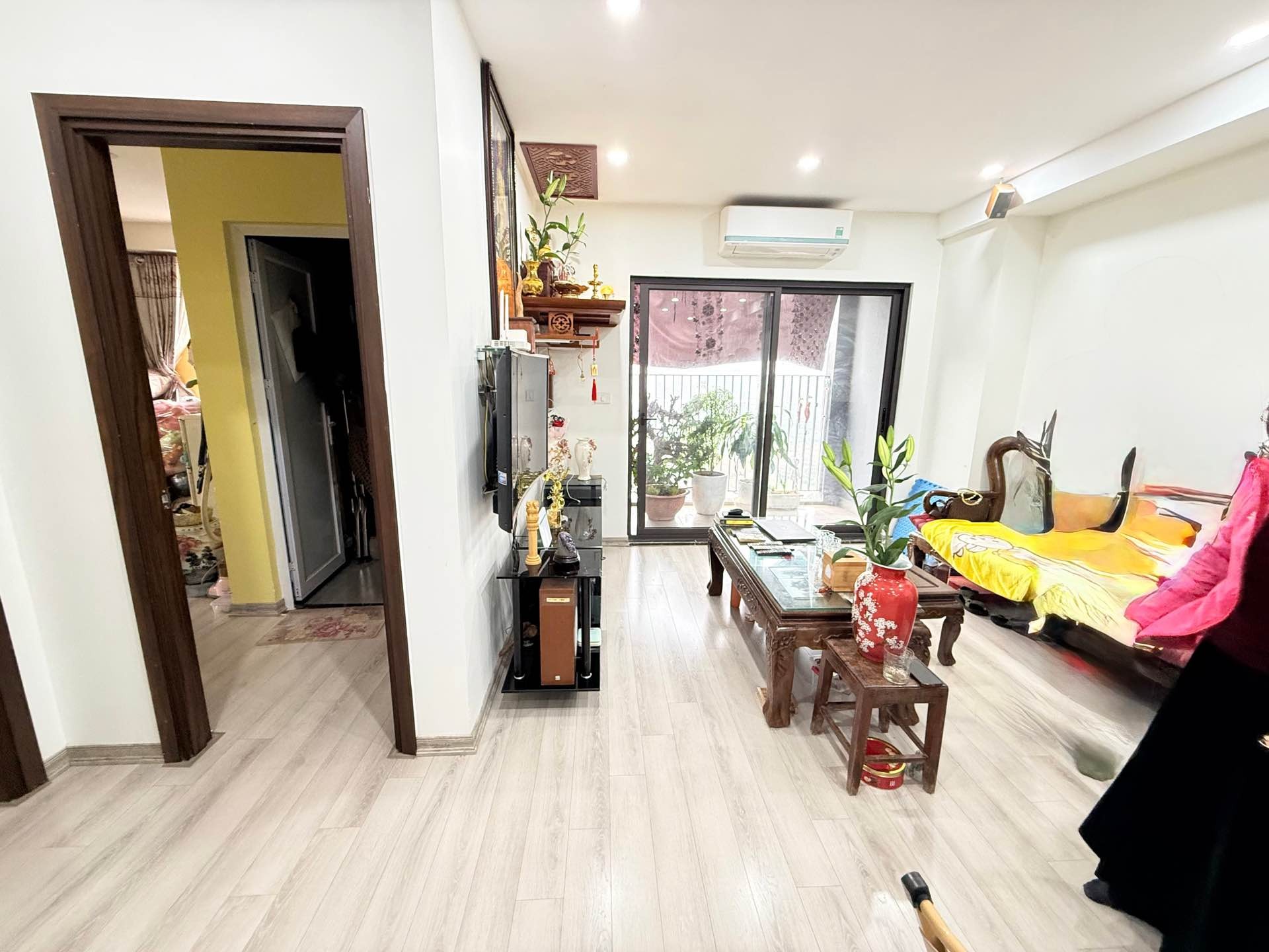 CĂN HỘ GẦN 70M² – NỘI THẤT SANG TRỌNG – CHỈ NHỈNH 6 TỶ – CHÂN CẦU NHẬT TÂN
💰 Giá chỉ nhỉnh 6 tỷ –