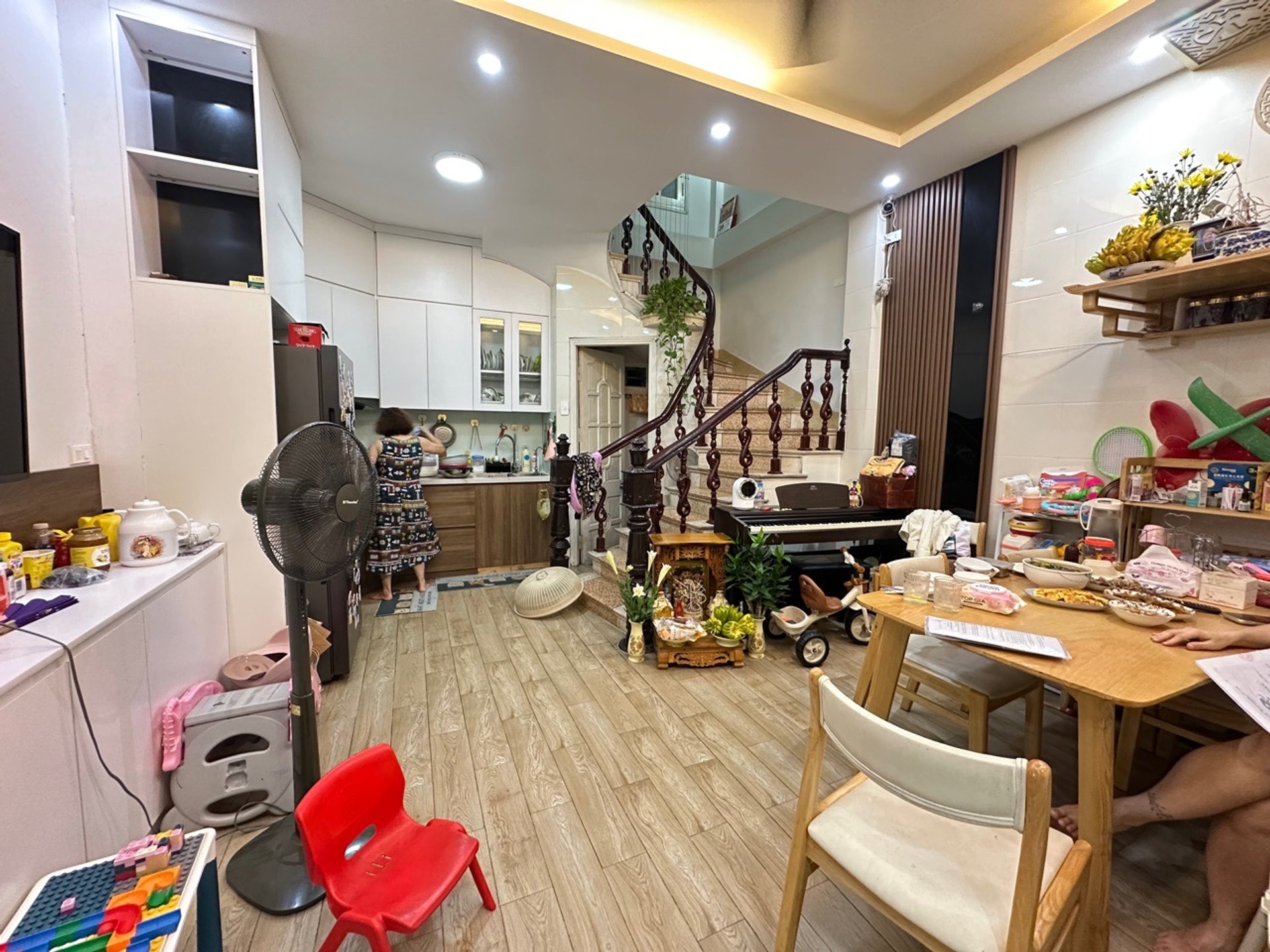 Bán Nhà 4 tầng 31m2 phố Lạc Trung - Hai Bà Trưng, gần ô tô, nhà rất đẹp, gần Kim Ngưu
