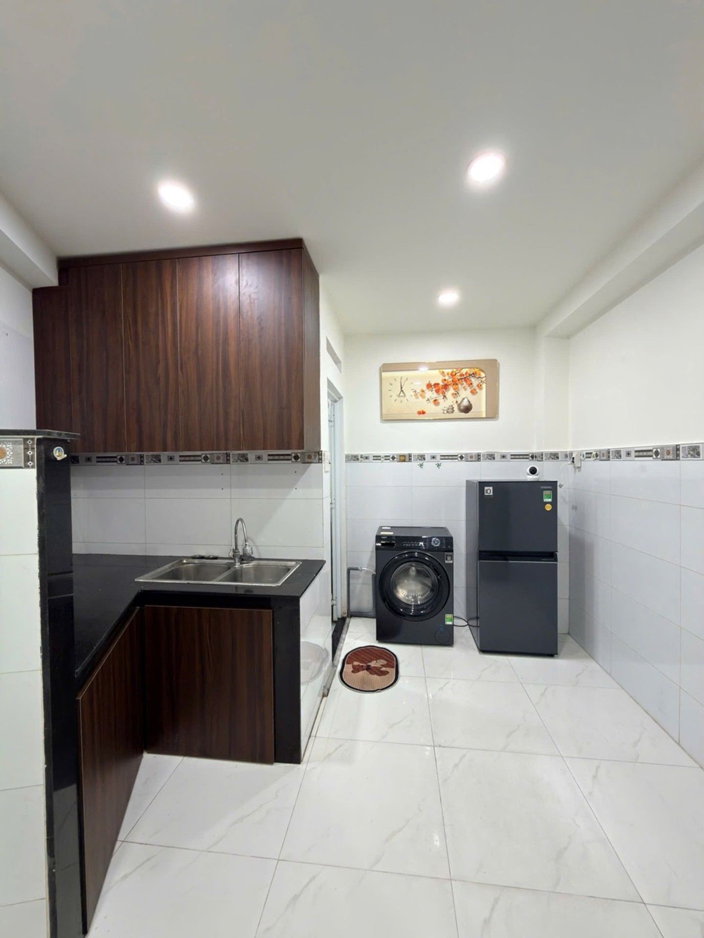 HẺM XE HƠI - 3 TẦNG - CHỈ 2 tỷ 880tr - THƯƠNG LƯỢNG. - 2PN 3WC