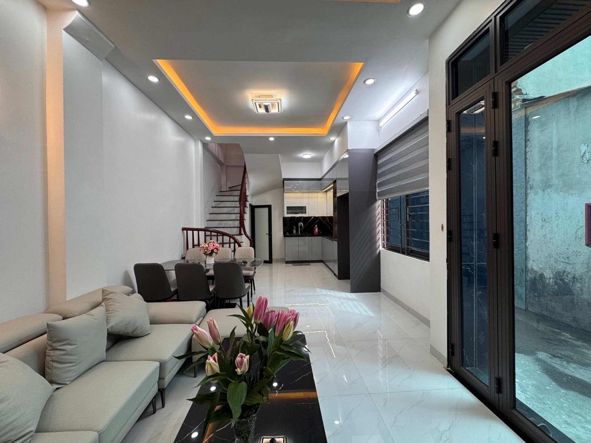 Nhà Lô Góc Kim Đồng Đẳng Cấp, Ngõ Rộng, Full Nội Thất