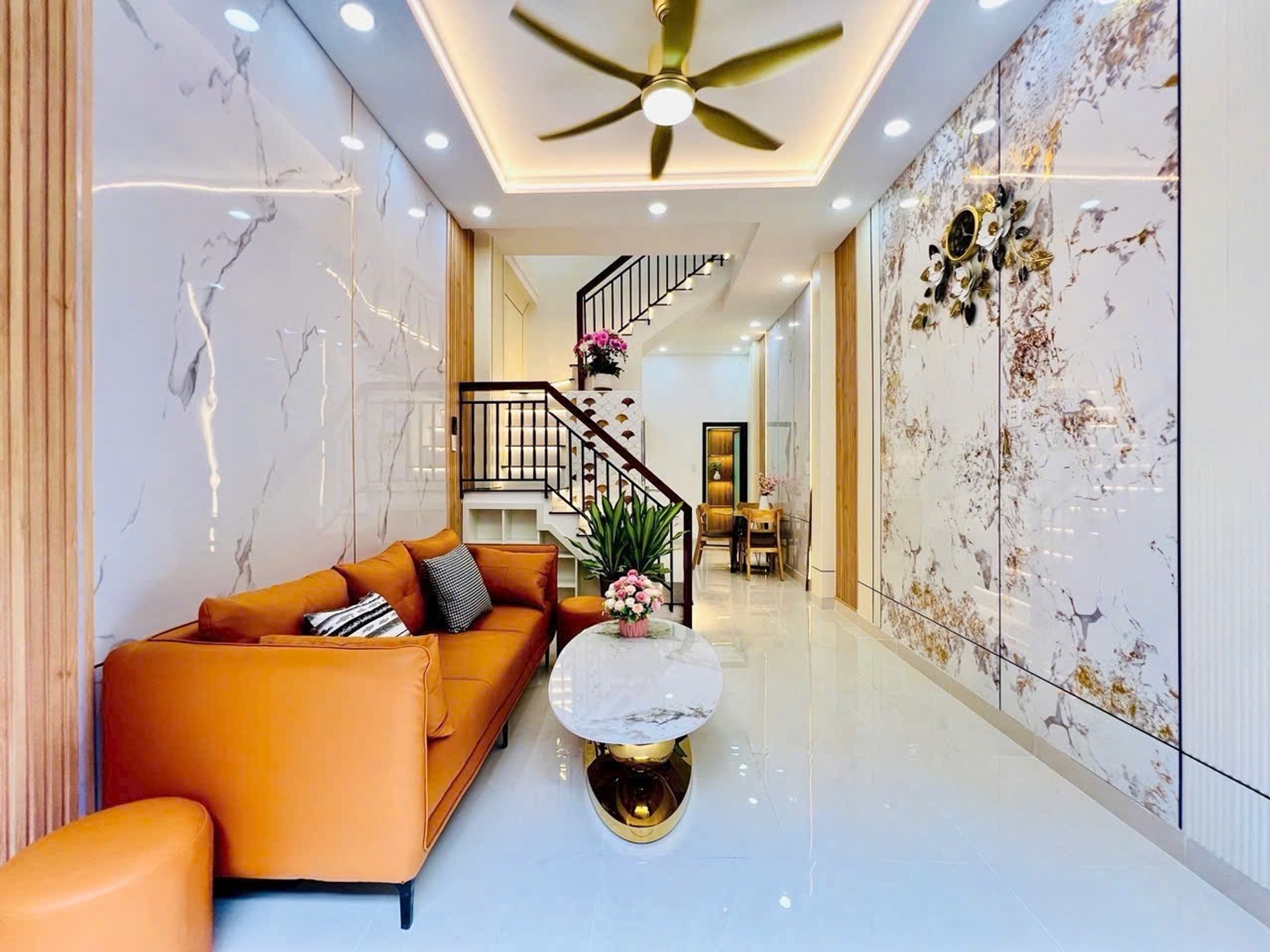 Bán nhà riêng 2 tầng 3PN gần ga T3, giá 5.25 tỷ