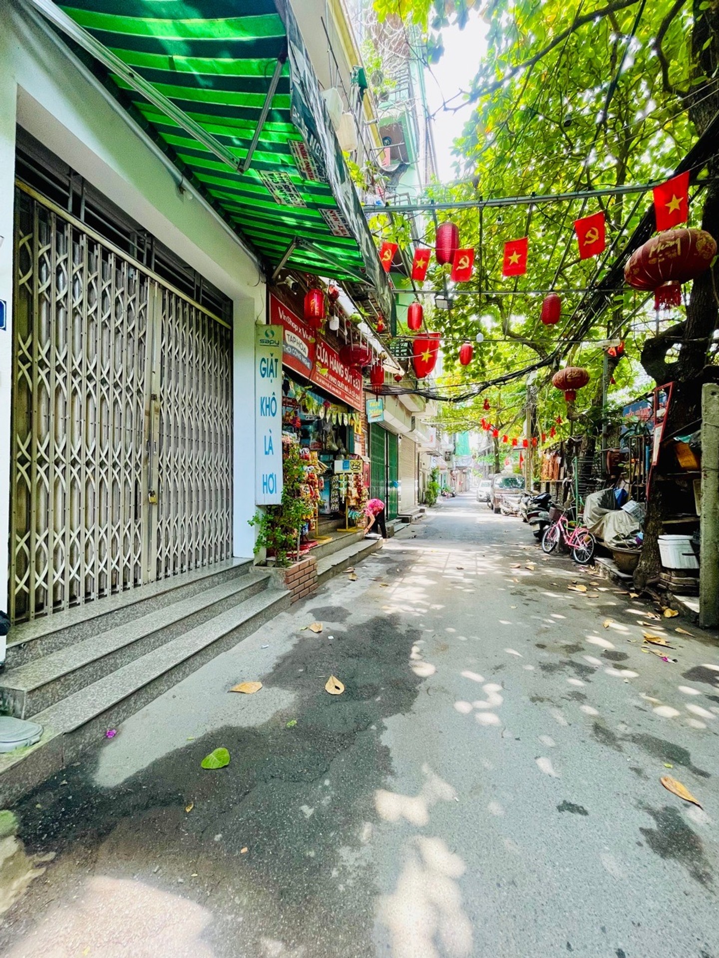 Bán nhà riêng 3 tầng tại Bồ Đề, Long Biên, gần mặt phố Nguyễn Văn Cừ, ô tô tránh