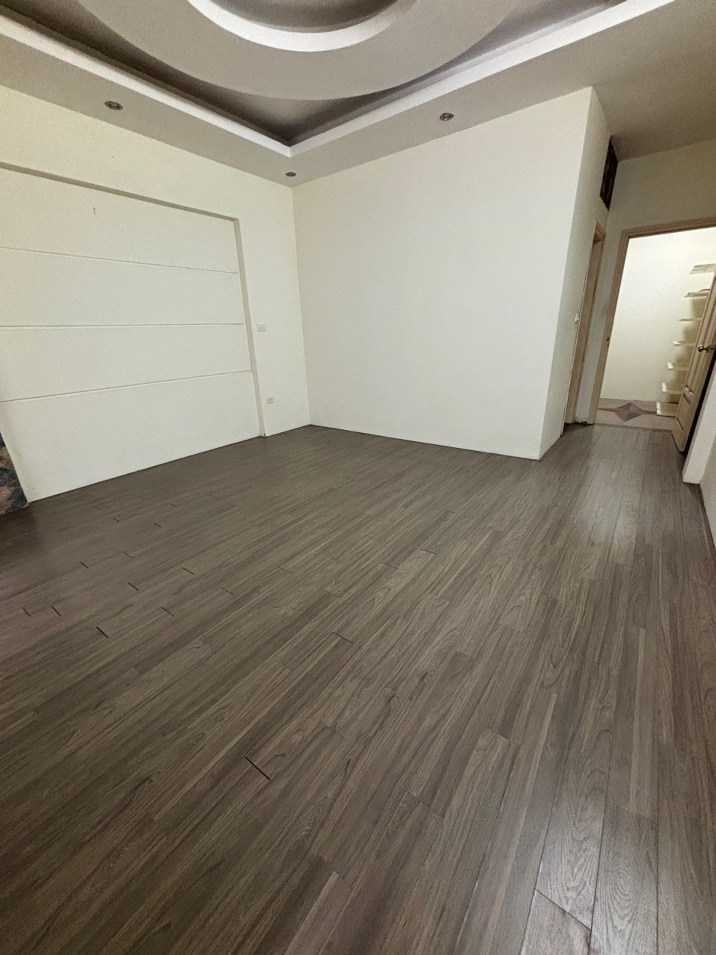Nhà 4.5 tầng ngõ thông ô tô khu đắc địa Bồ Đề - cơ hội hiếm, vị trí đẹp, giá tốt đáng sở hữu