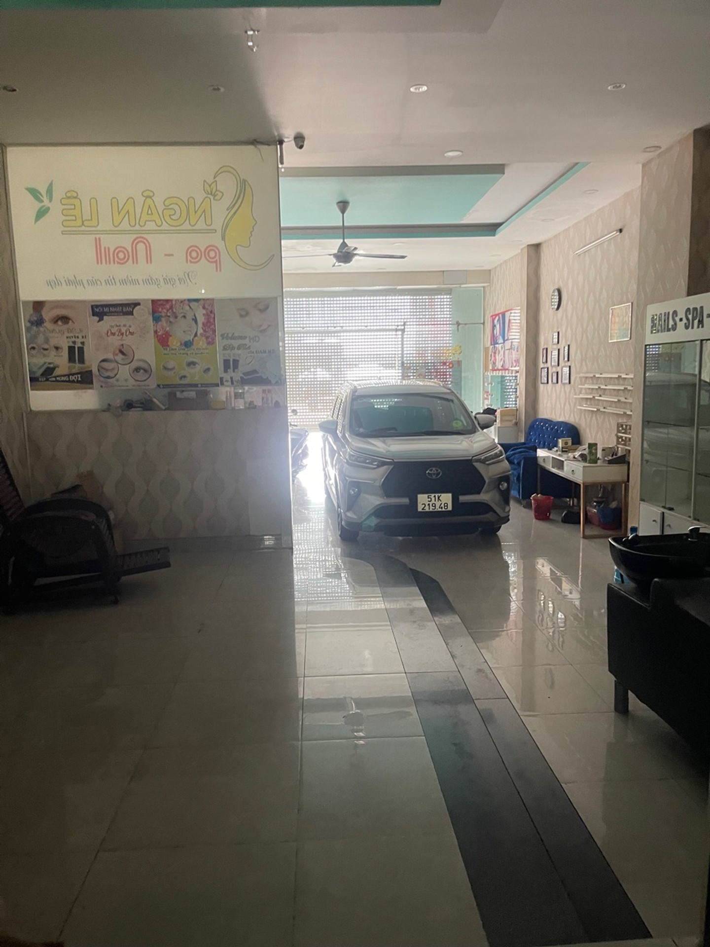 Nhà mặt phố khu Vĩnh Lộc giá sốc, diện tích rộng, vị trí đắc địa