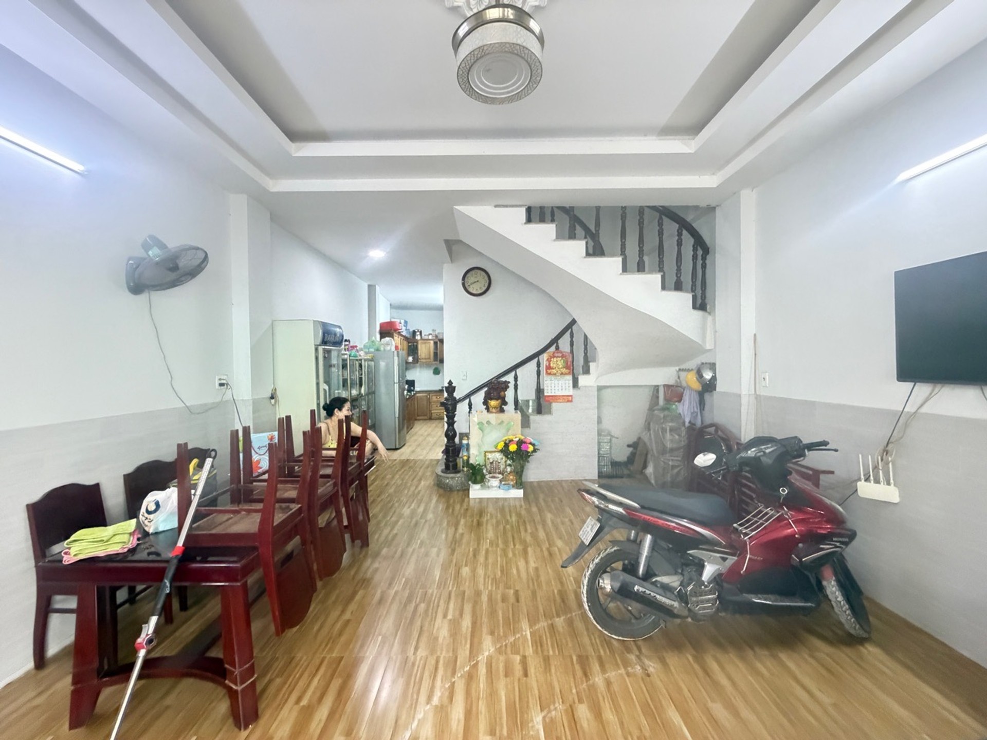 NHÀ 4 TẦNG HẺM XE TẢI - GẦN CHỢ CÂY QUÉO , GẦN LÊ QUANG ĐỊNH - 9.2 TỶ TL