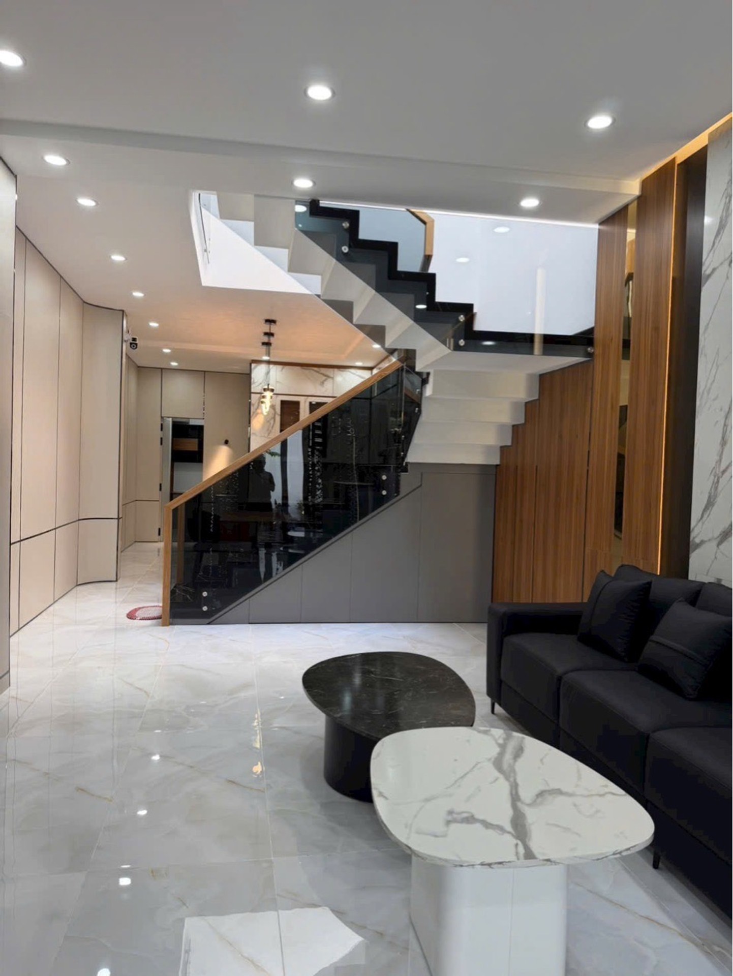 Bán nhà riêng 2 tầng, diện tích 74m2, hẻm rộng ô tô tại Tân Phú