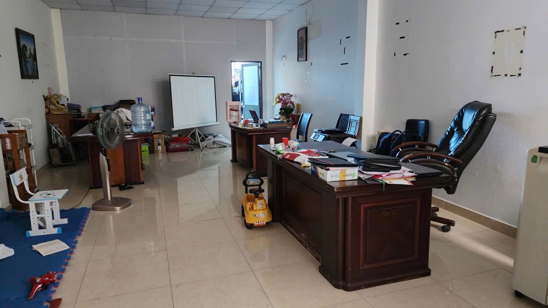 Nhà phố 4 tầng mặt tiền rộng tiện kinh doanh, ngay đường Hà Huy Giáp, Quận 12. Chỉ hơn 7 tỷ