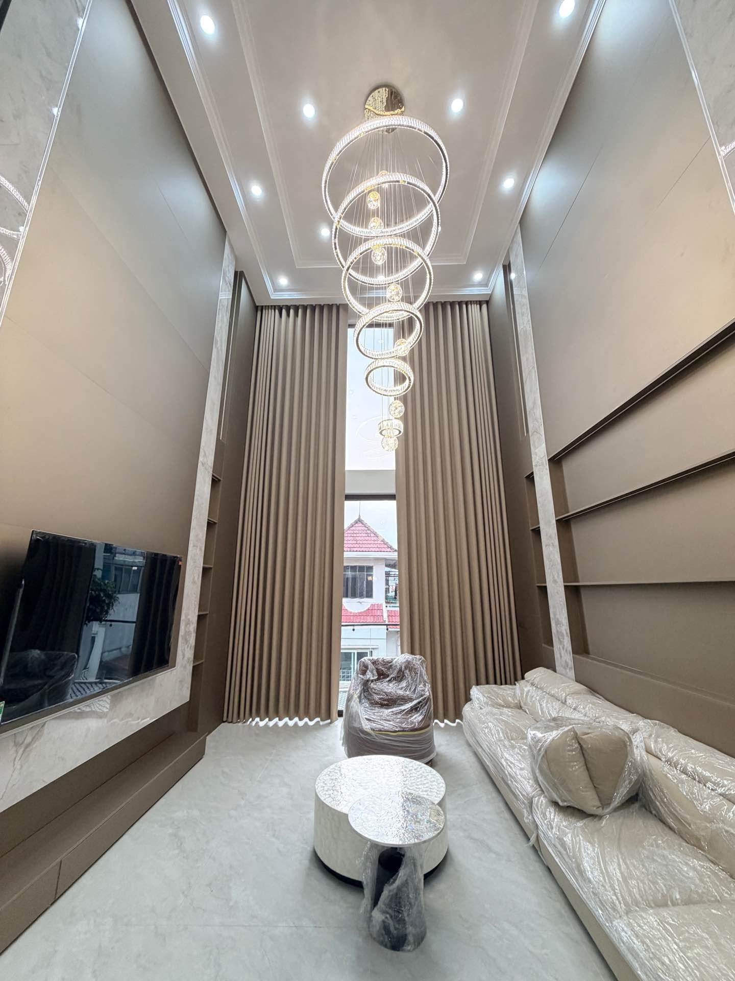 Nhà mặt phố Hoàng Như Tiếp - Lợi thế kinh doanh đỉnh văn phòng, spa, TT dậy học, nội thất sịn