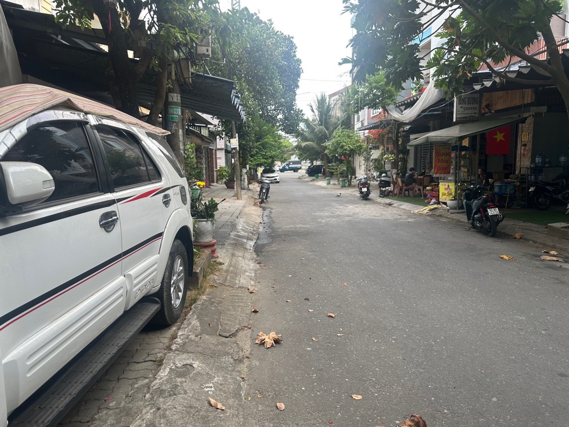 Bán đất mặt tiền Triệu Quốc Đạt, phường Cẩm Lệ, Đà Nẵng, diện tích 100m2 hướng Nam