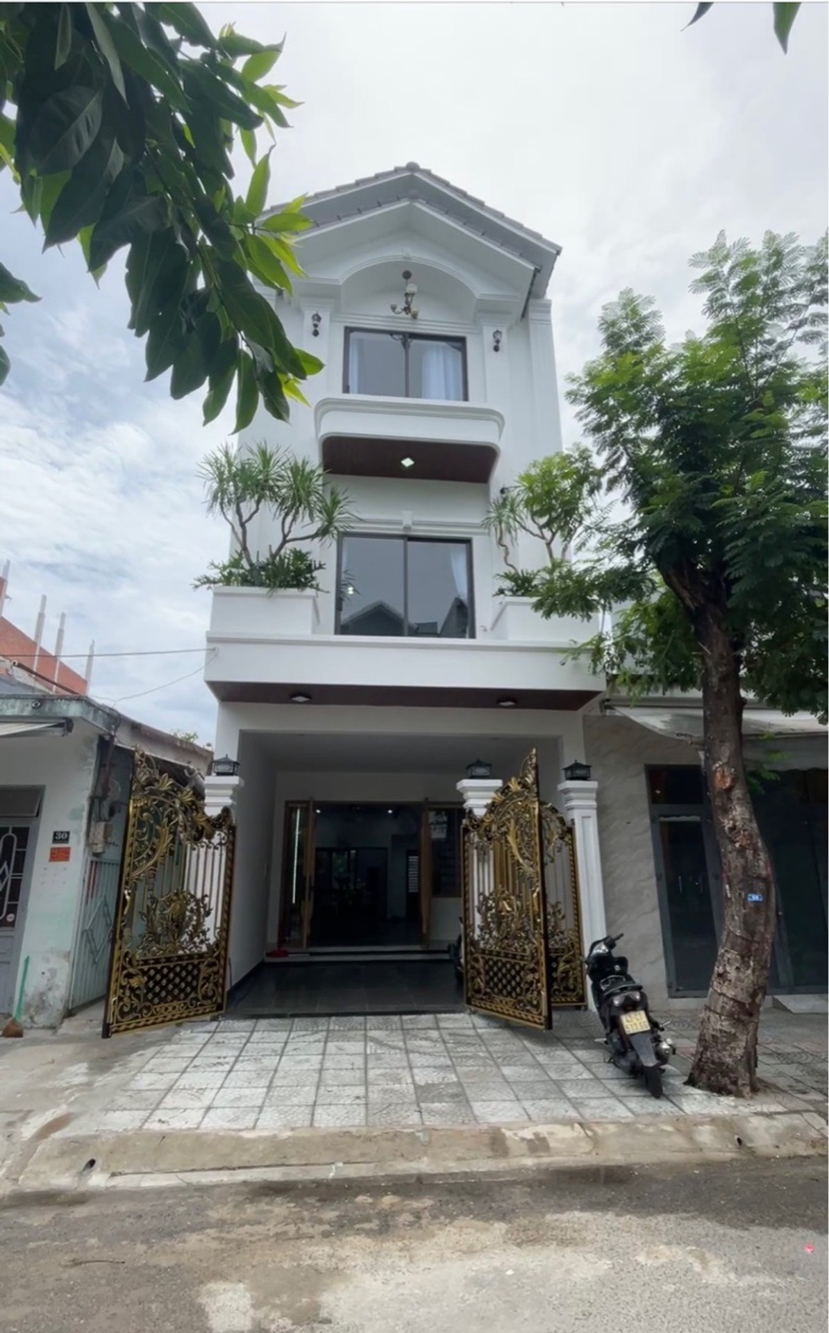 Biệt thự tân cổ điển sát biển, không gian sống đẳng cấp