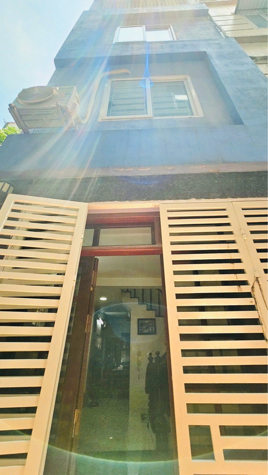 Bán nhà. 33m2, 4 tầng, lô góc, dân xây, Cách BX Nước Ngầm 1km