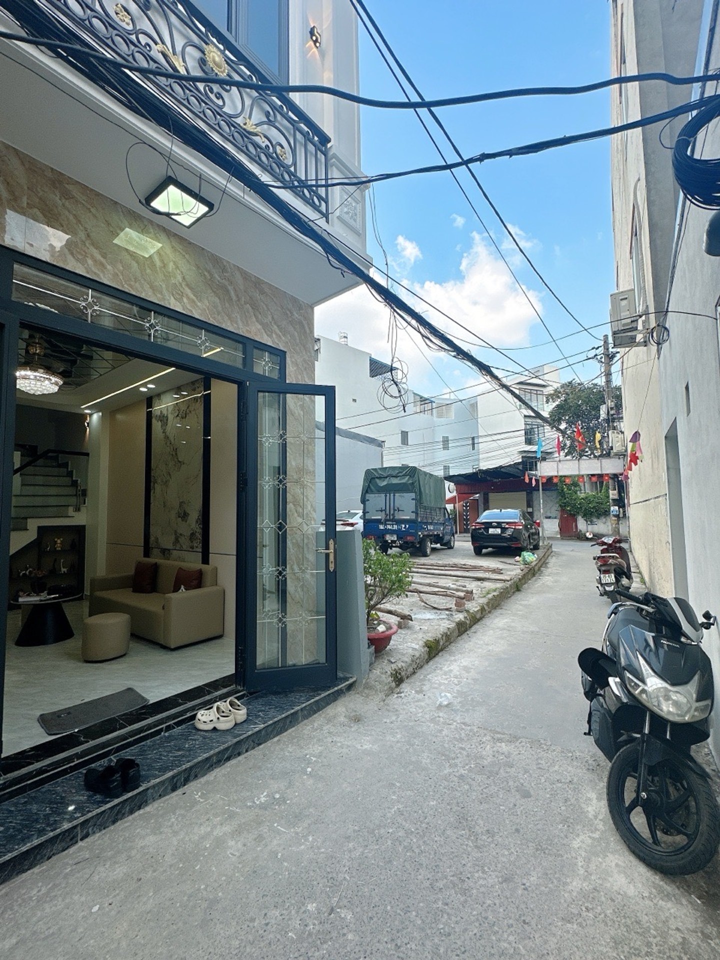 NHÀ 152 HỒ SEN – Ô TÔ ĐỖ CỬA, KINH DOANH NHỎ – CHỈ 2,75 TỶ