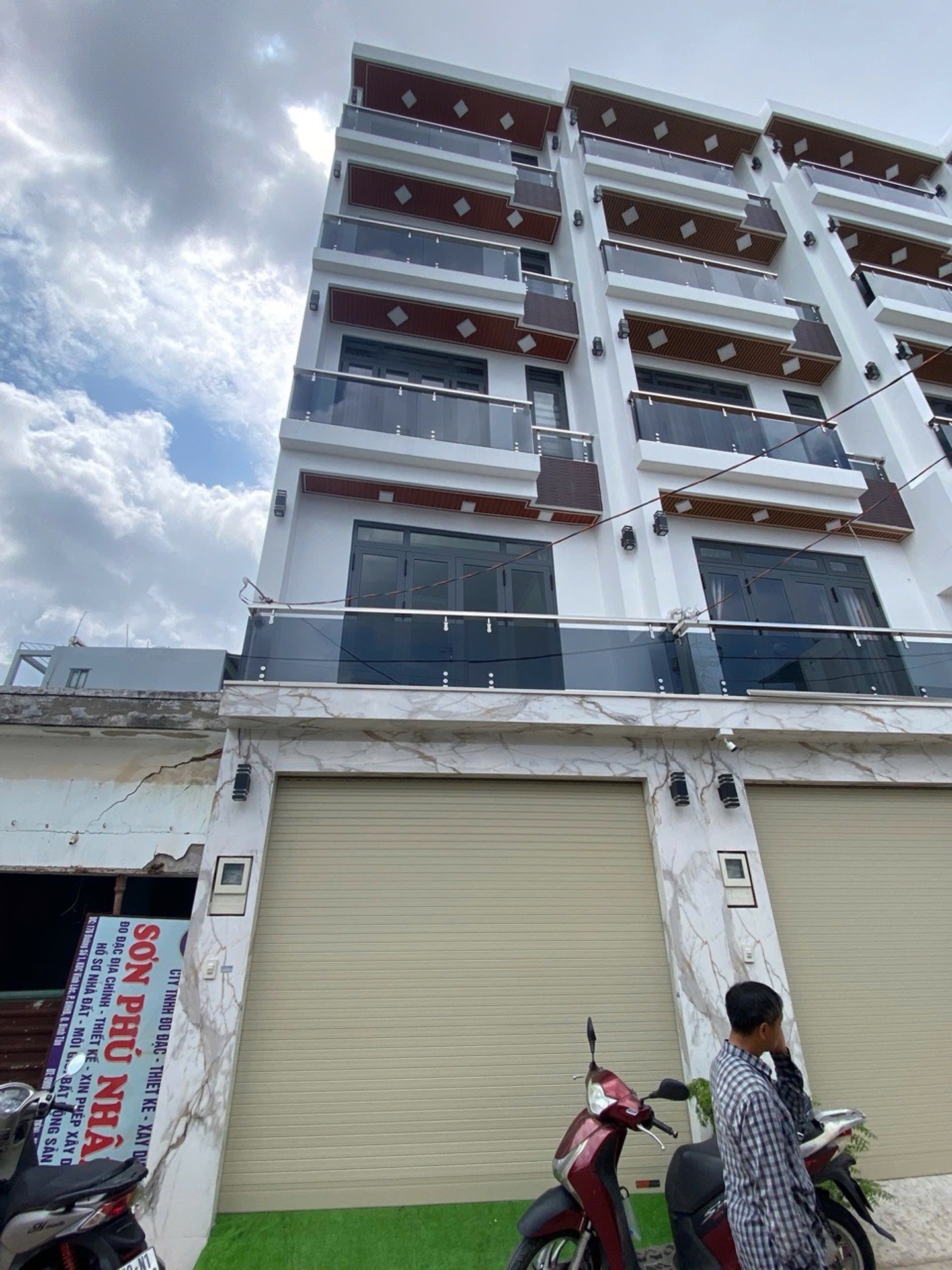 Bán nhà 5 tầng mới tại Bình Tân, 4 phòng ngủ, 5 phòng tắm