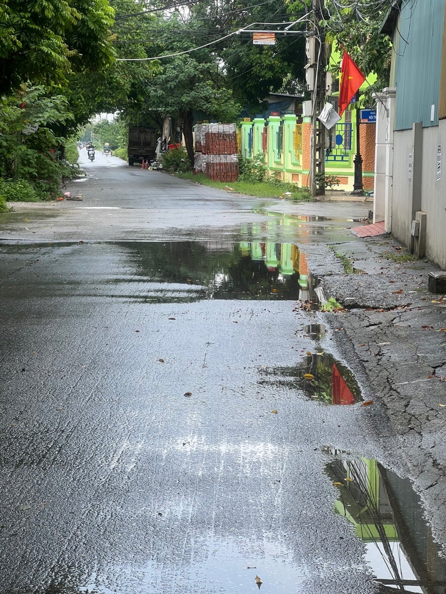 Nhà mặt phố trung tâm Từ Sơn, ô tô vào nhà, cơ hội hiếm có