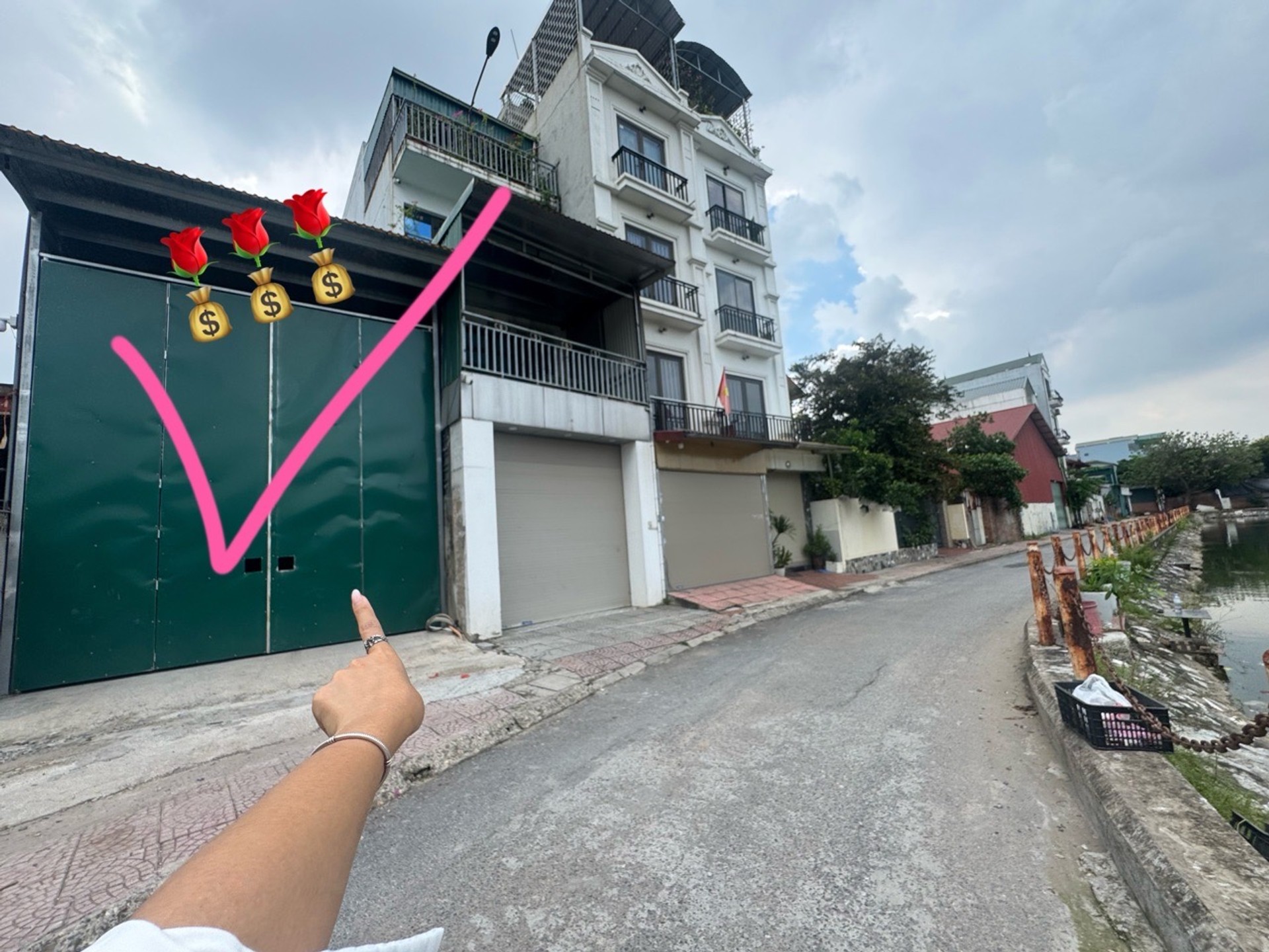 ☎️ 29/8 chủ cực kỳ thiện chí nên giảm 900 triệu, cũ 12.2 tỷ mới 11.3 tỷ lô đất quá đẹp view hồ Cự
