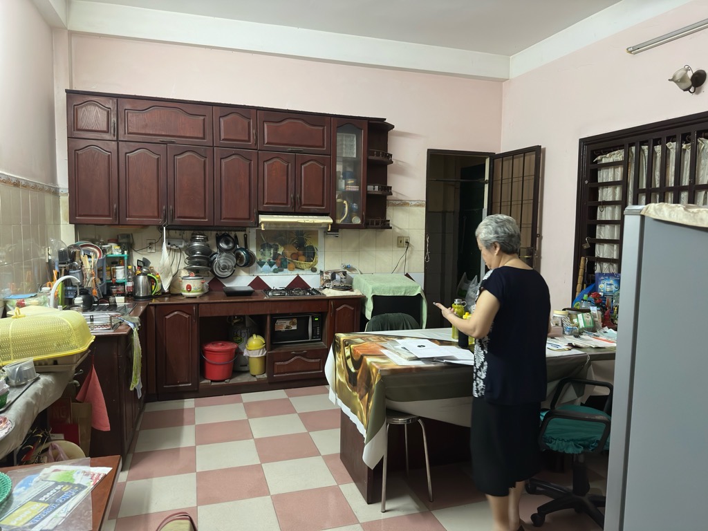 Bán nhà lô góc 2 mặt tiền diện tích 97m², khu dân trí cao tại Tân Phú