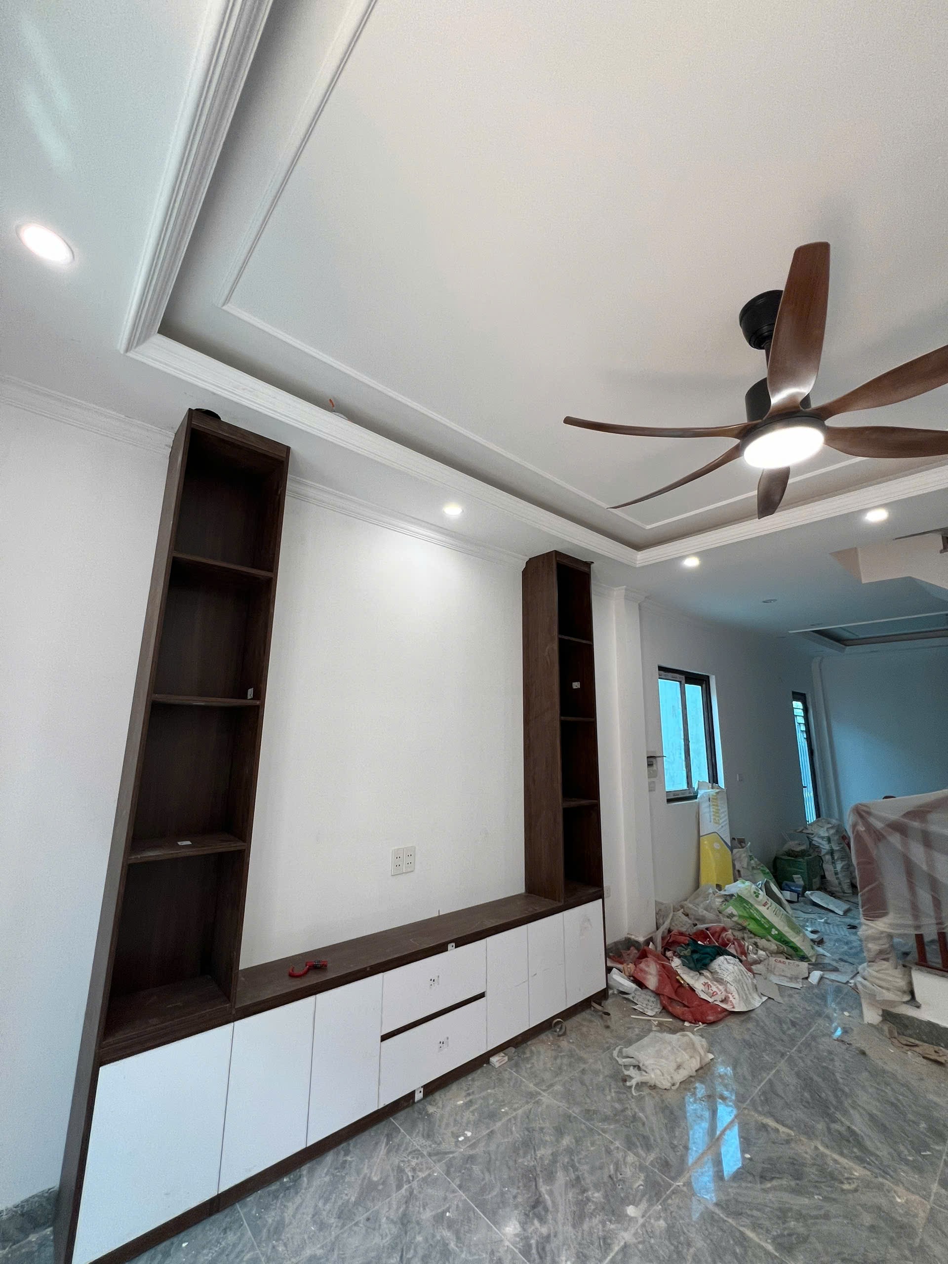 Bán Nhà Xây Sẵn 3 Tầng Nho Lâm - Tân Lập - Yên Mỹ
Diện tích hơn 40m2 - Giá 2.x tỷ