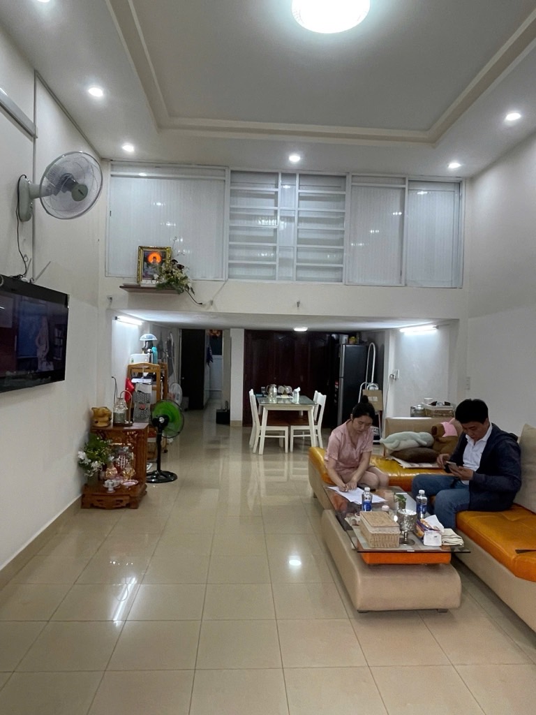 Nhà Giảm Giá Sốc