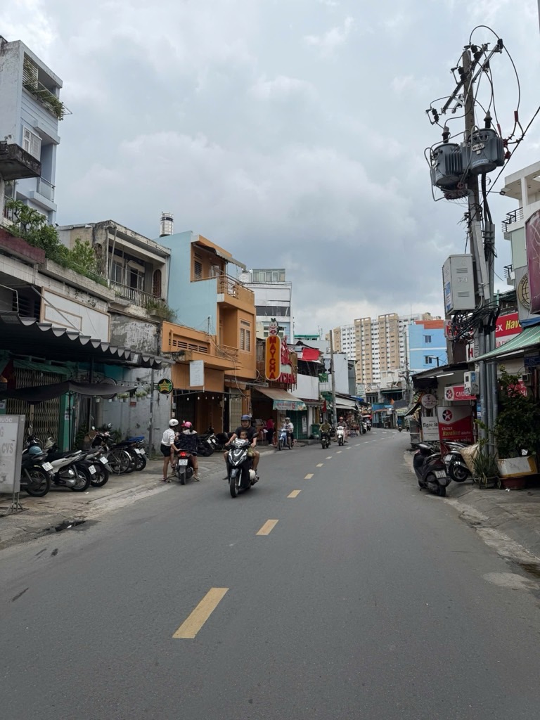 Bán nhà mặt phố 3 tầng, diện tích 80m2 tại Phường Tân Phú, giá 14.7 tỷ