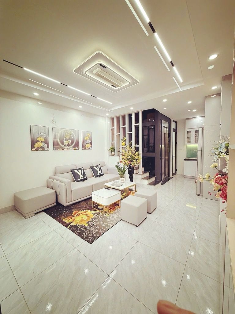 BÁN NHÀ 7 TẦNG - THANG MÁY - Ô TÔ DỪNG ĐỖ - SÁT CÔNG VIÊN - KINH DOANH ĐỈNH